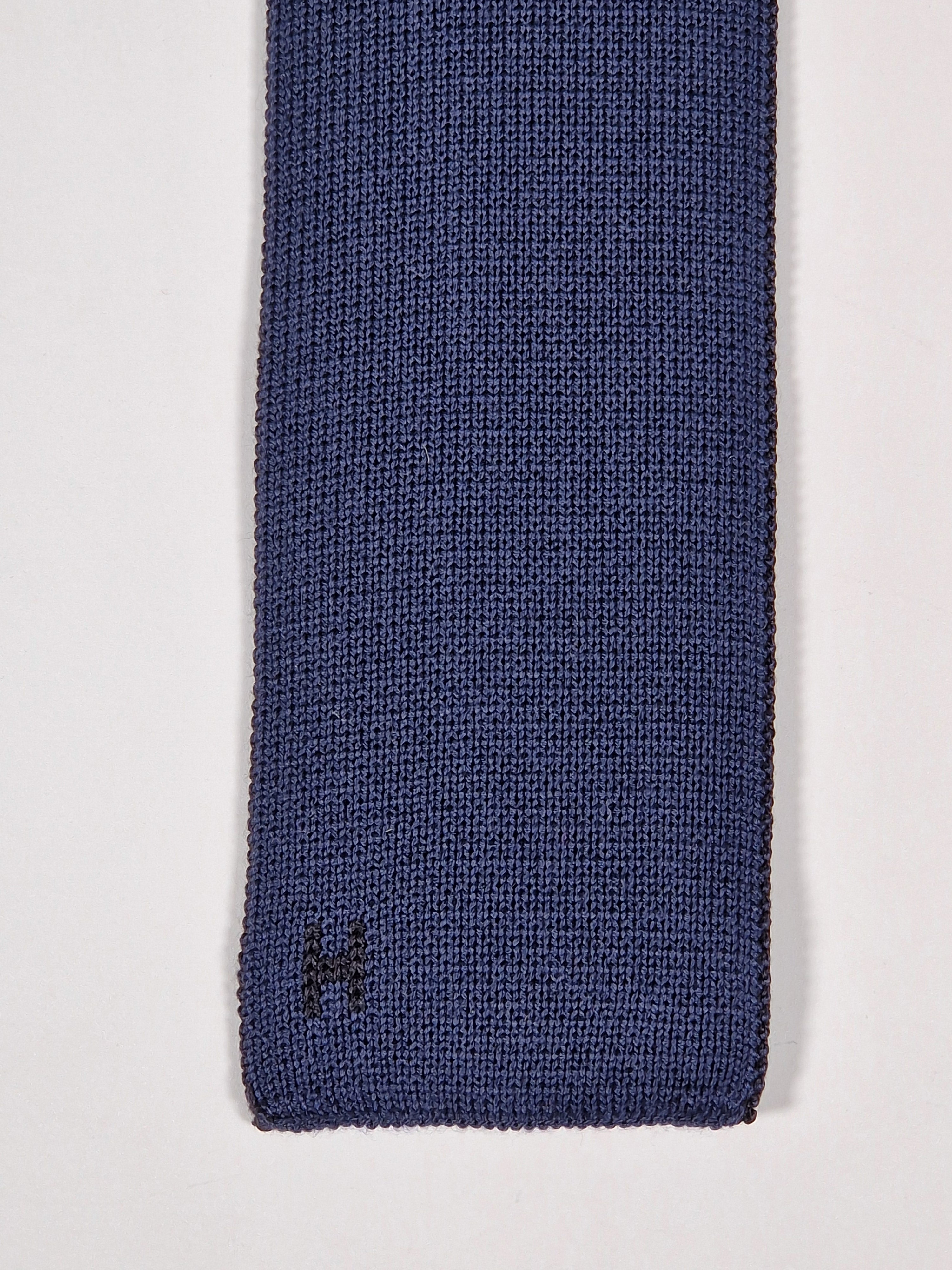 Hermés 4 way knit tie black blue red grey