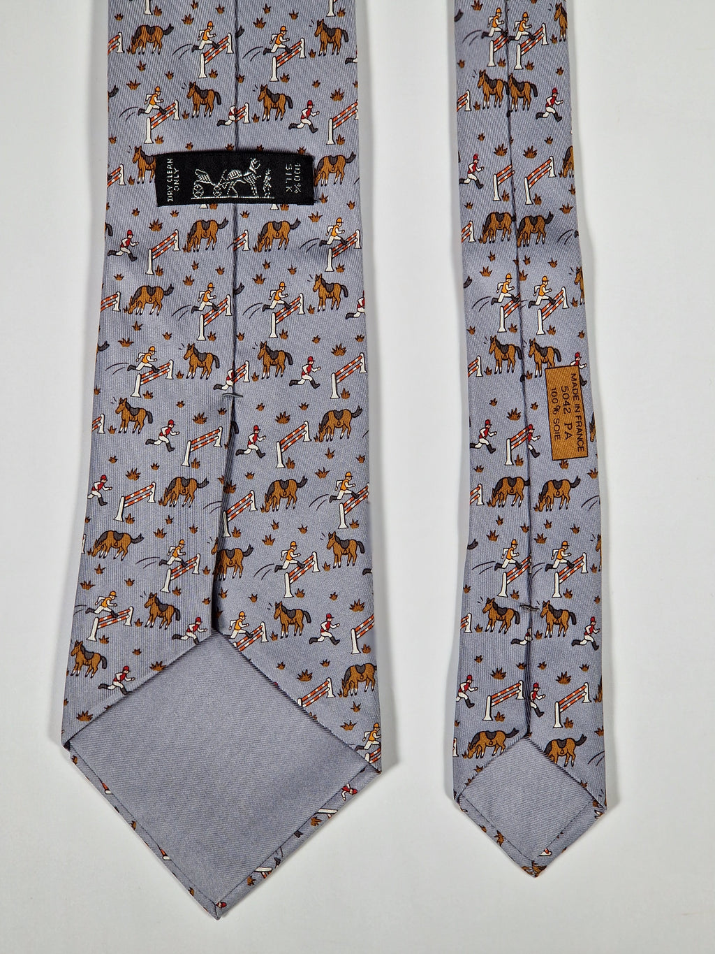 Hermès silk tie grey whimsical equestrian pattern 5042 PA