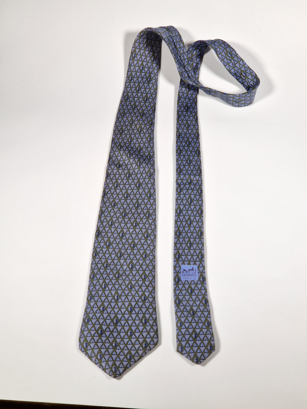 Hermès silk tie green wine and grapes 5073 PA