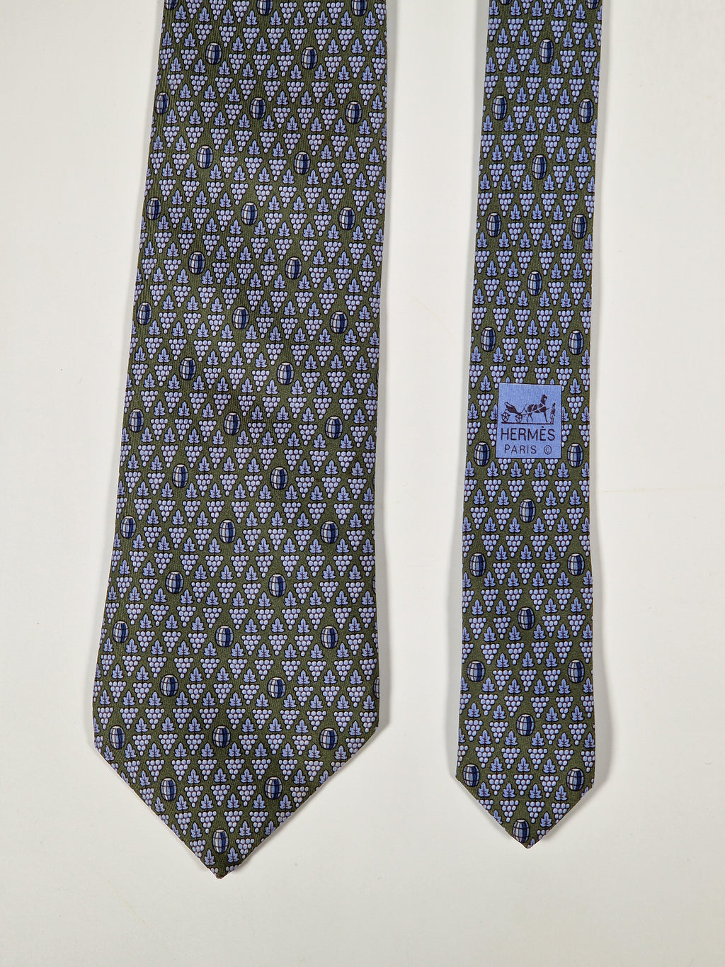 Hermès silk tie green wine and grapes 5073 PA