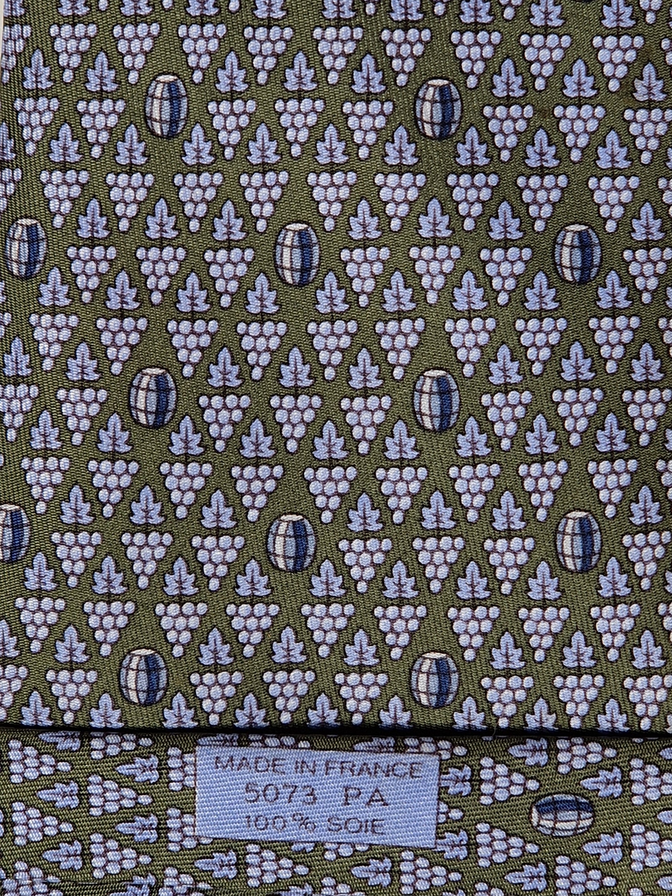 Hermès silk tie green wine and grapes 5073 PA