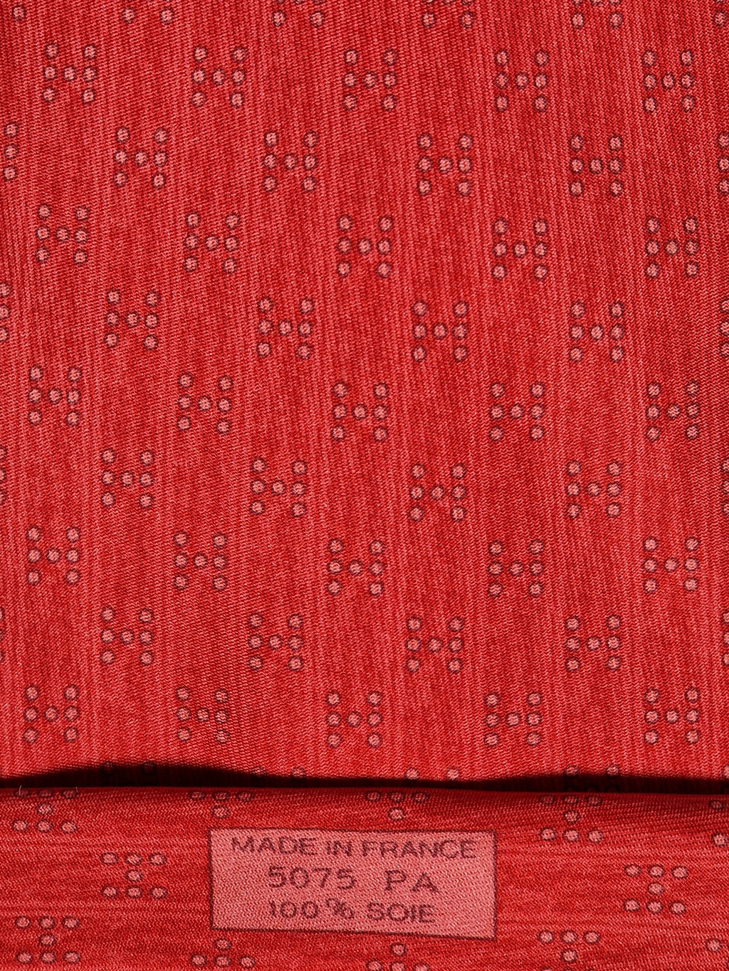 005075 Hermès tie red H pattern 5075 PA