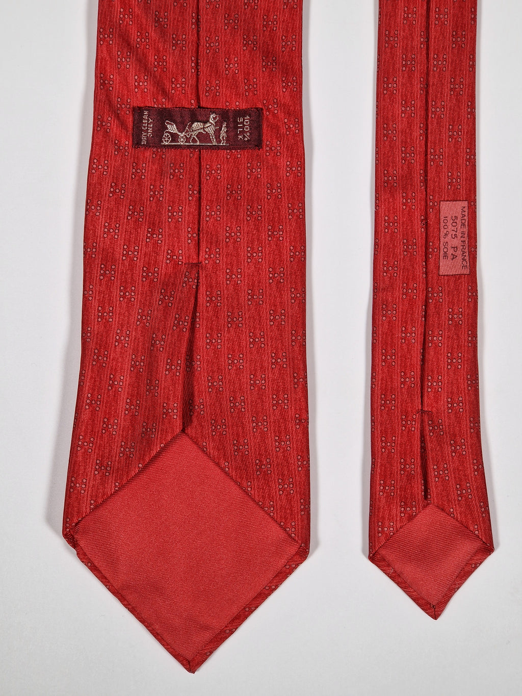 005075 Hermès tie red H pattern 5075 PA
