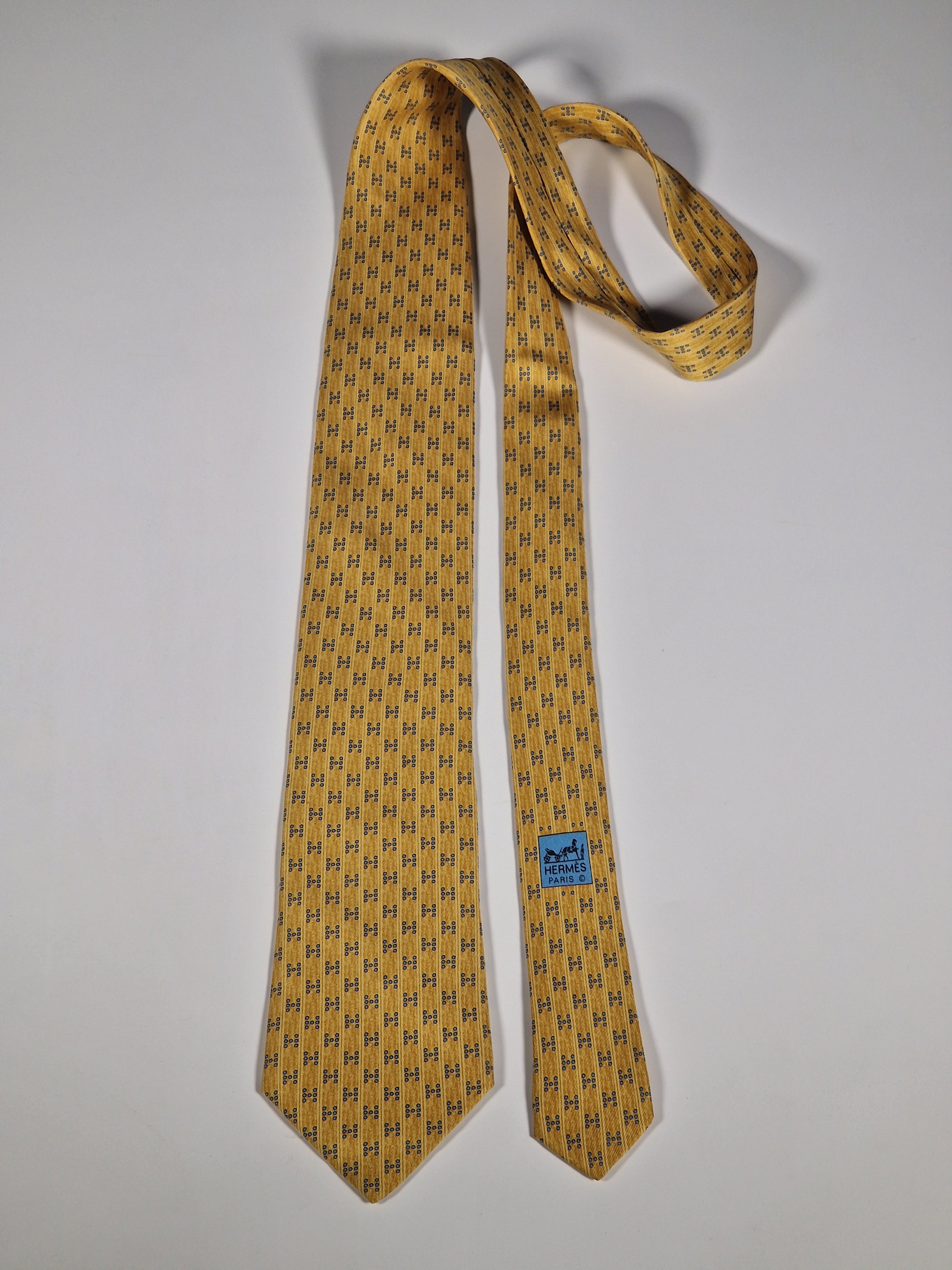 Hermès silk tie yellow H pattern 5075 PA