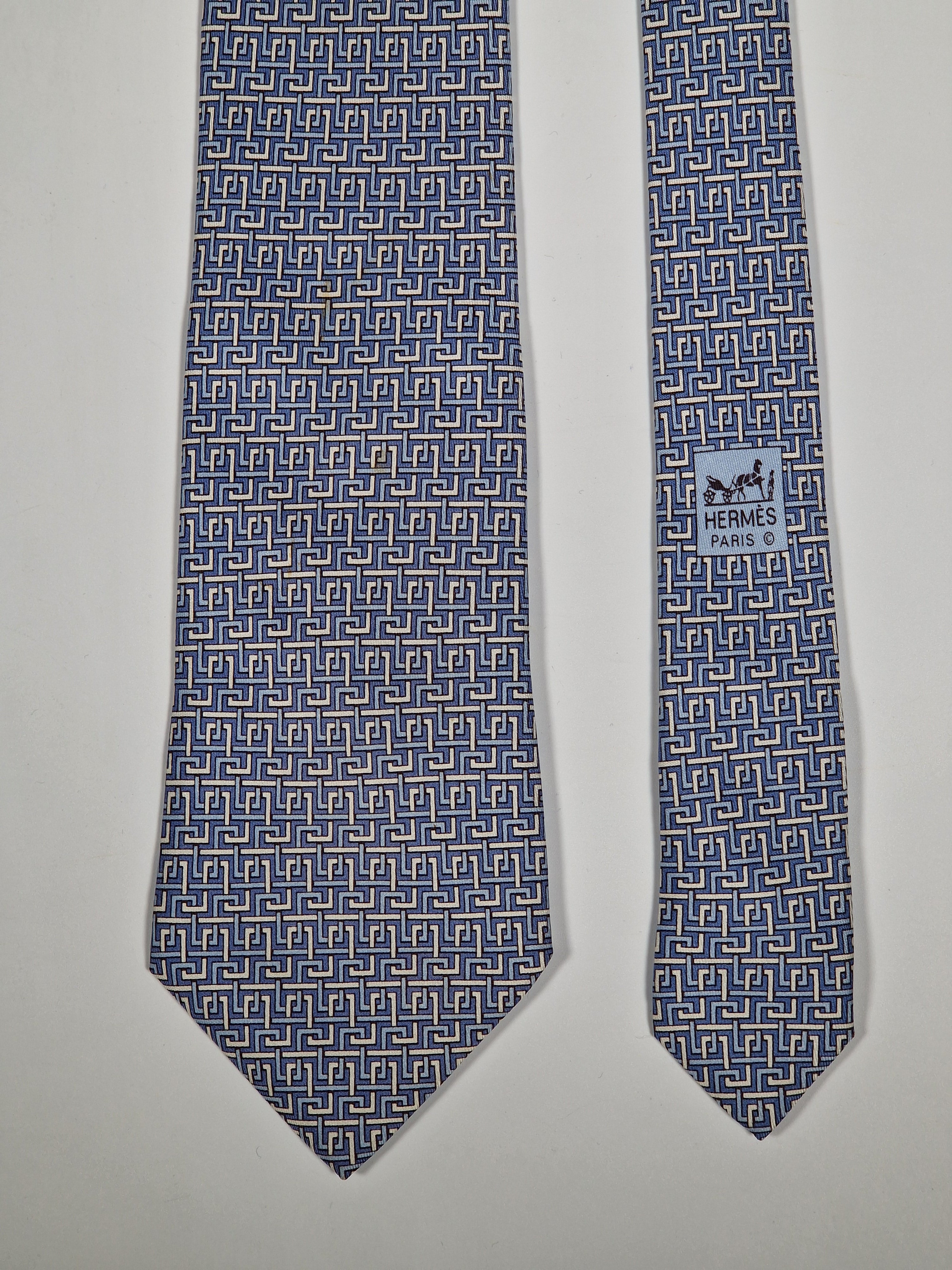 Hermès silk tie blue geometric pattern 5081 PA