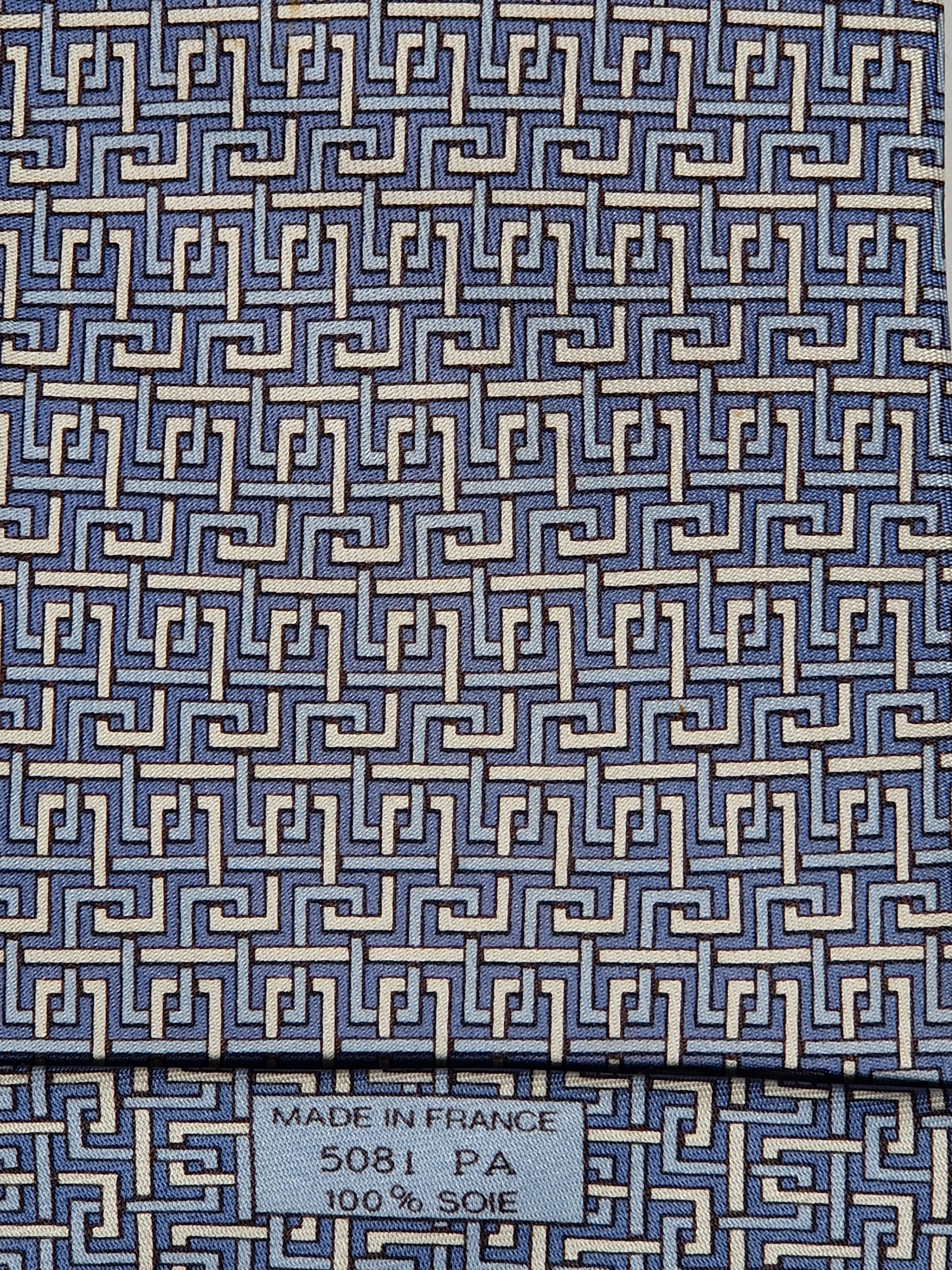 Hermès silk tie blue geometric pattern 5081 PA