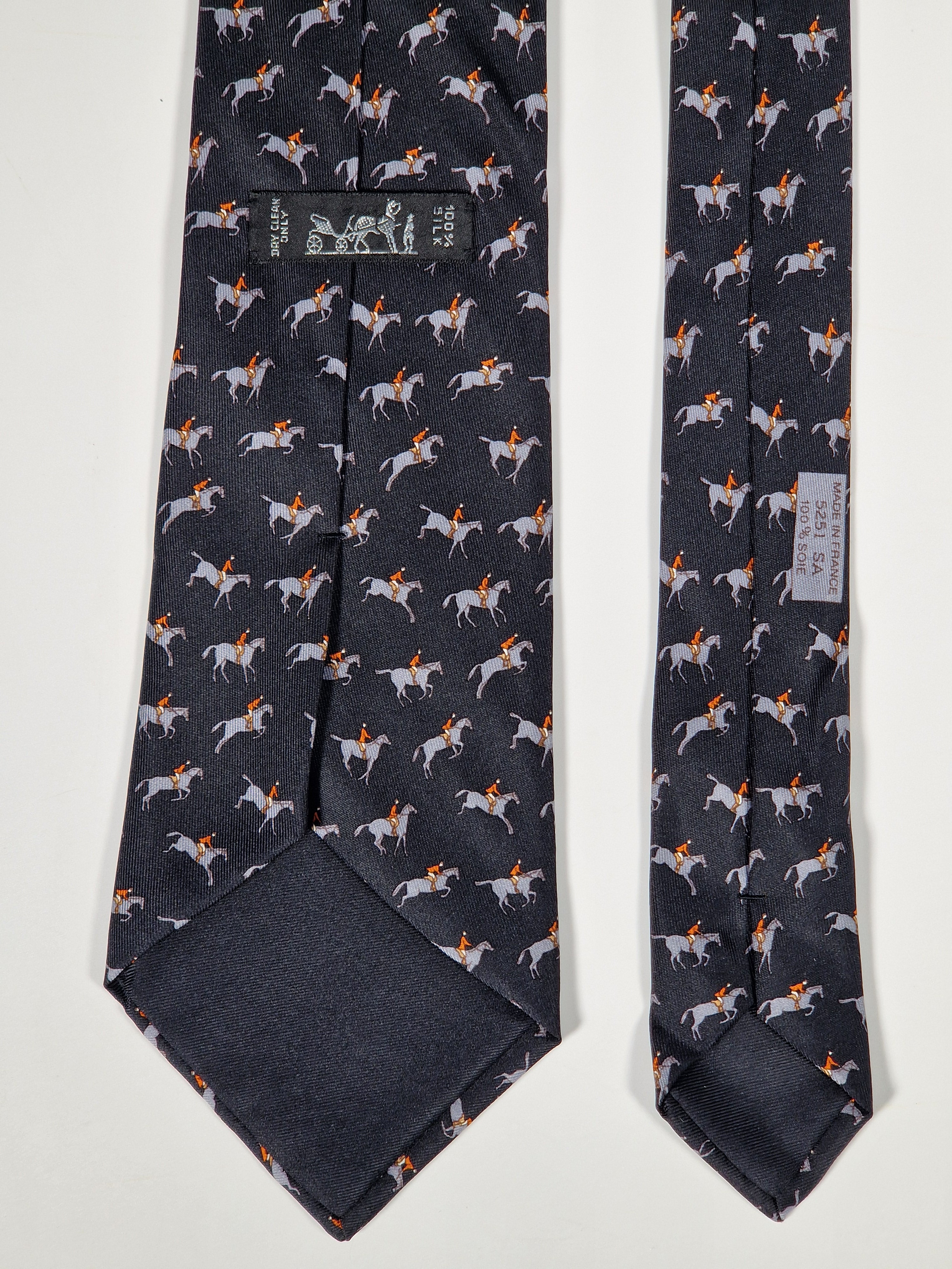 Hermès silk tie black equestrian horse jumping Hermès 5151 SA tie black
