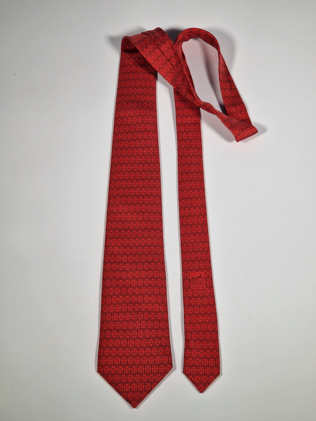 005161 Hermès tie red equestrian pattern 5161 HA