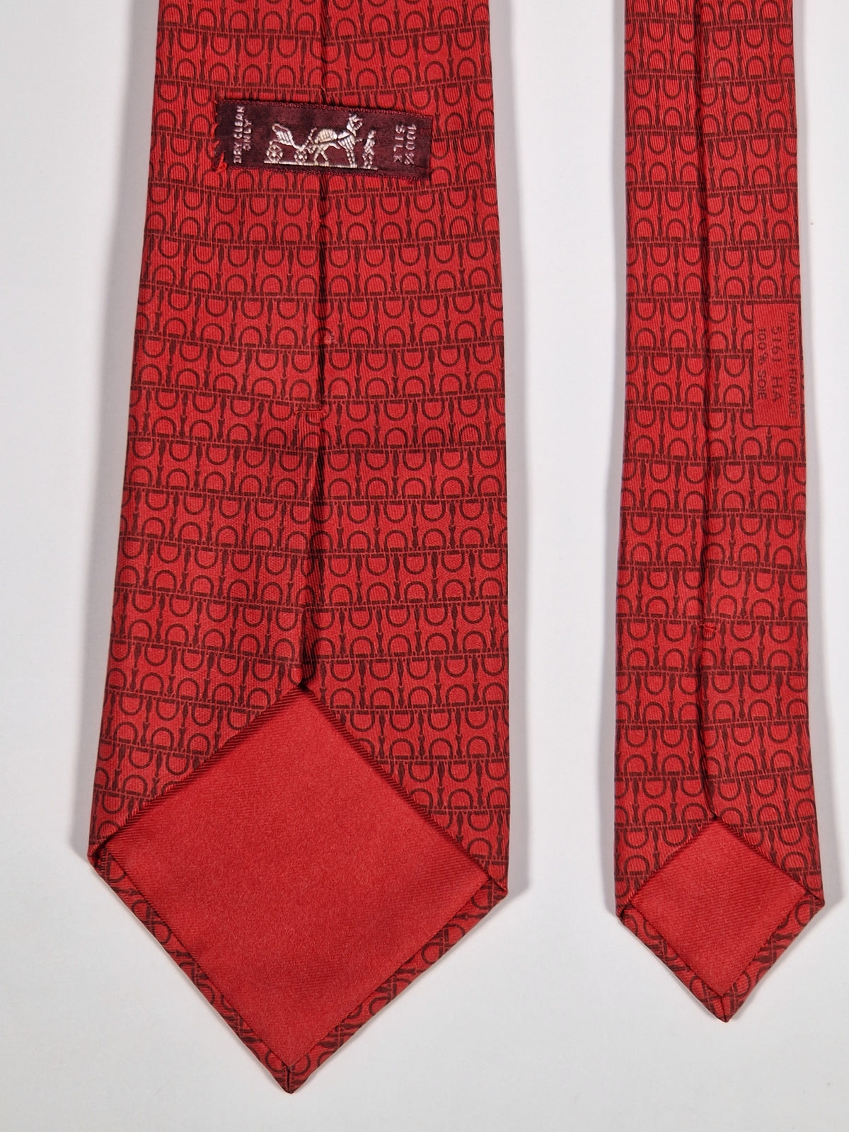005161 Hermès tie red equestrian pattern 5161 HA