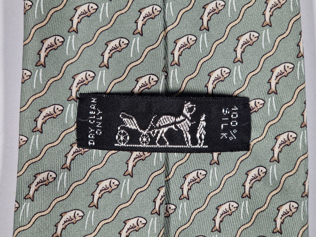 005170 Hermès tie green jumping salmon pattern 5170 IA