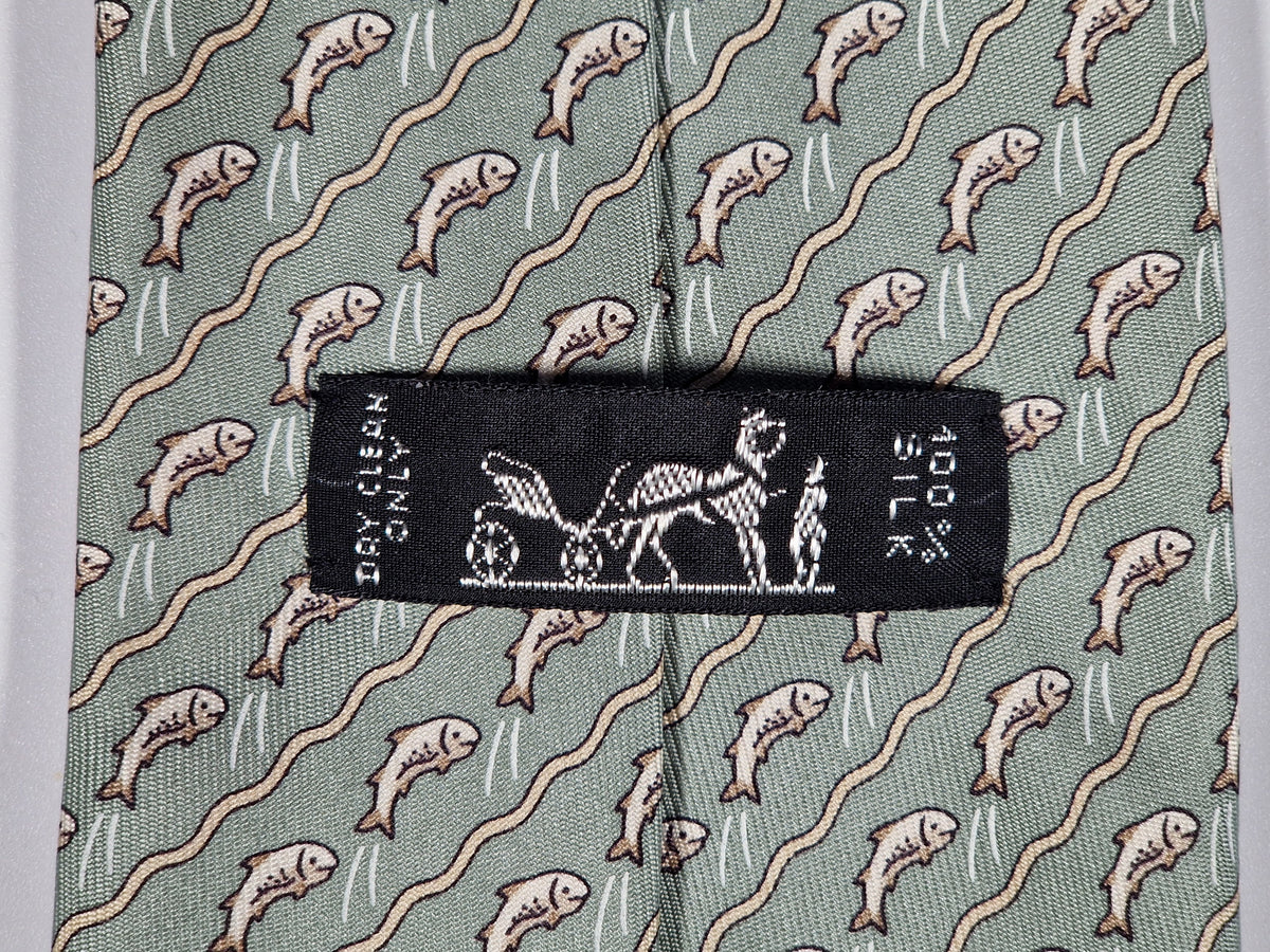 005170 Hermès tie green jumping salmon pattern 5170 IA