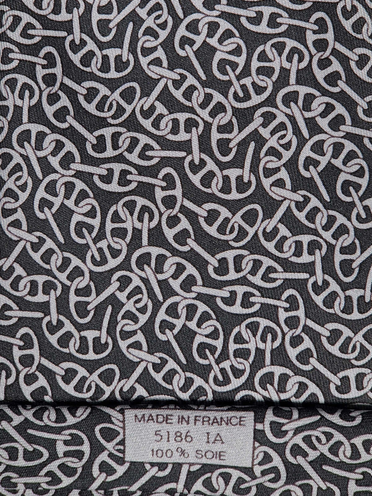 005186 Hermès tie black chain pattern 5186 IA