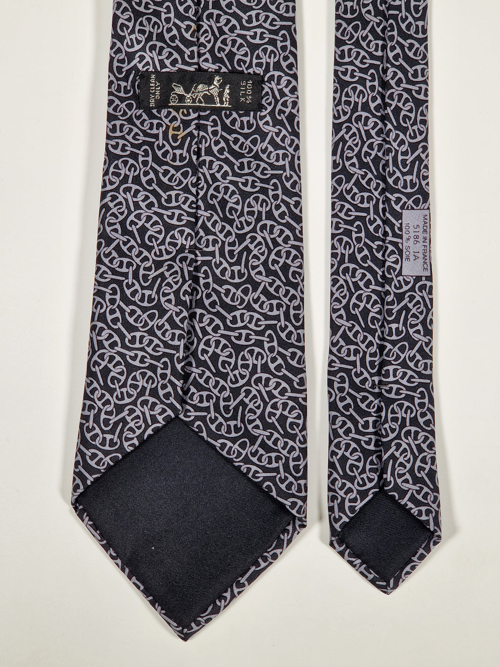 005186 Hermès tie black chain pattern 5186 IA