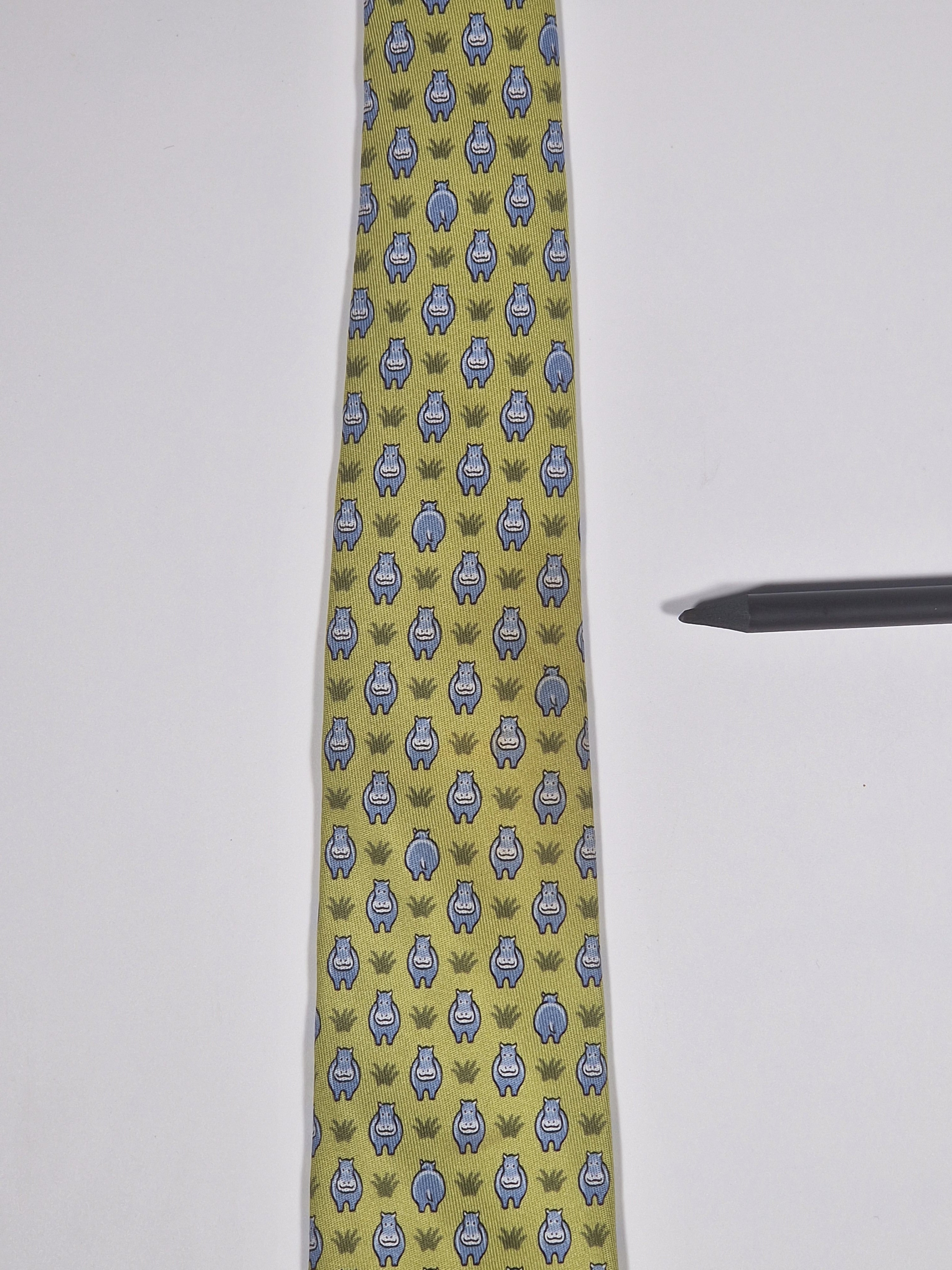 005195 Hermès silk tie green whimsical hippo 5195 IA