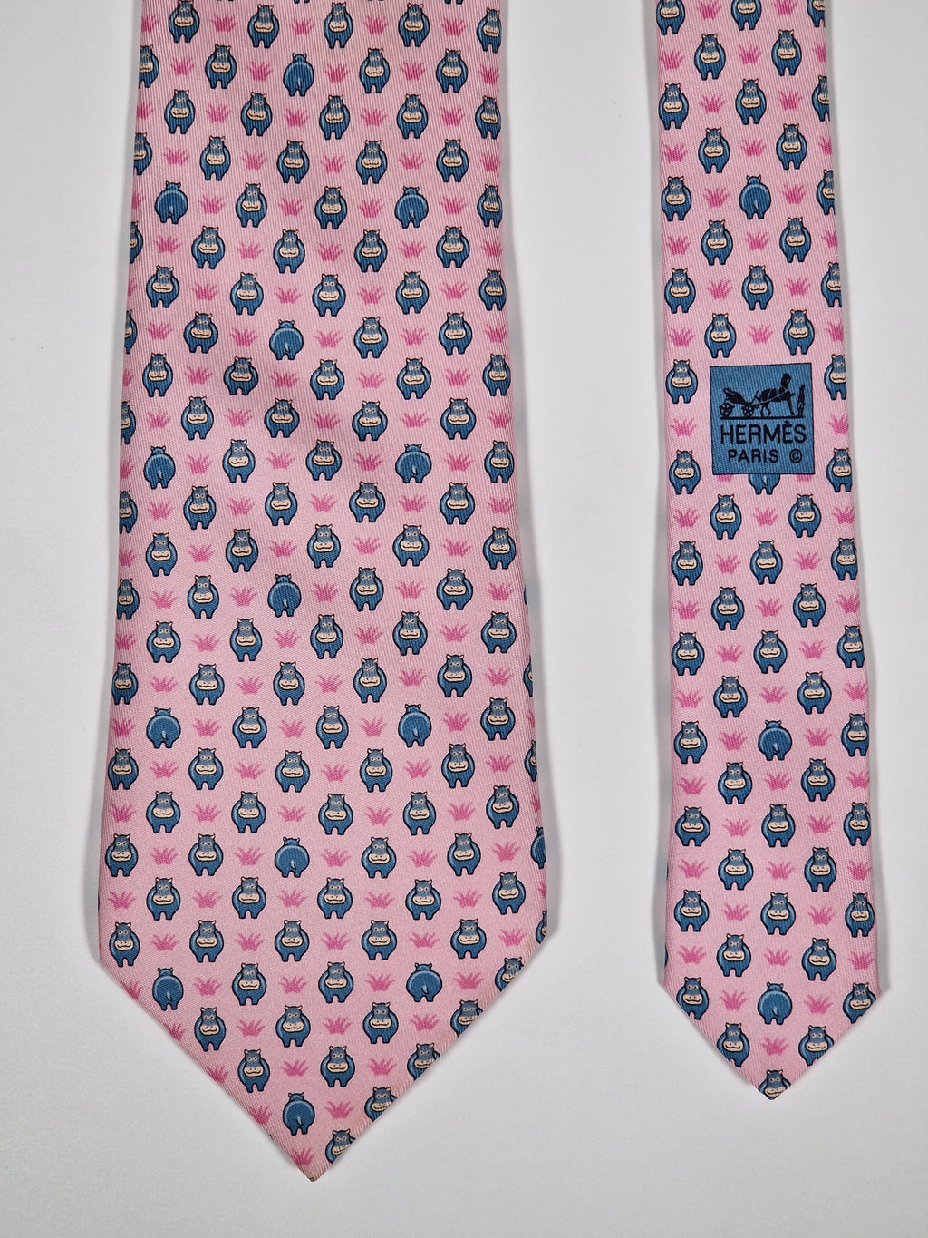 005195 Hermès tie pink  whimsical hippo pattern  5195 IA