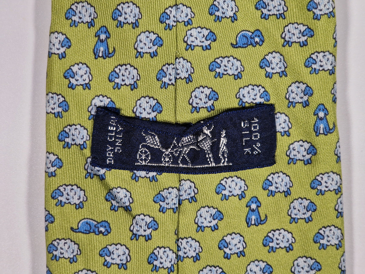 005209 Hermès tie green dog and sheeps Hermès 5209 IA tie green