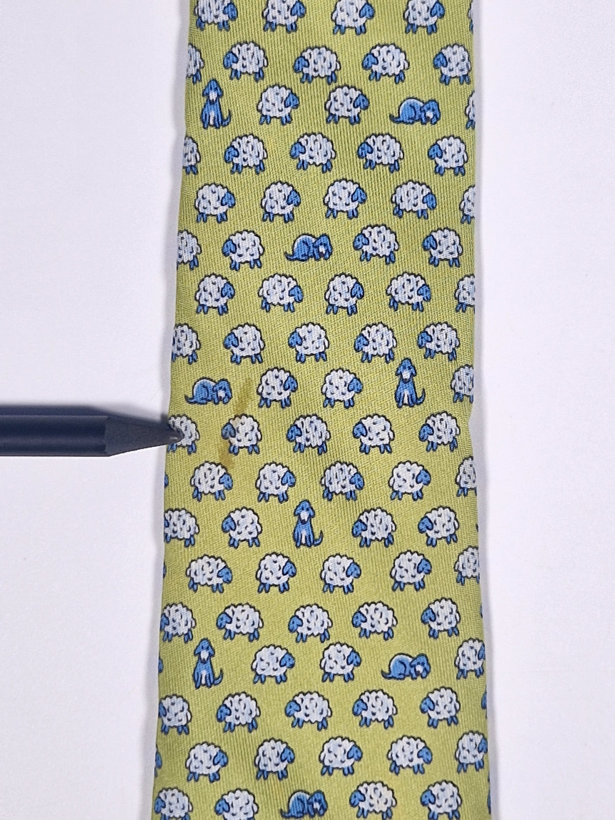 005209 Hermès tie green dog and sheeps Hermès 5209 IA tie green