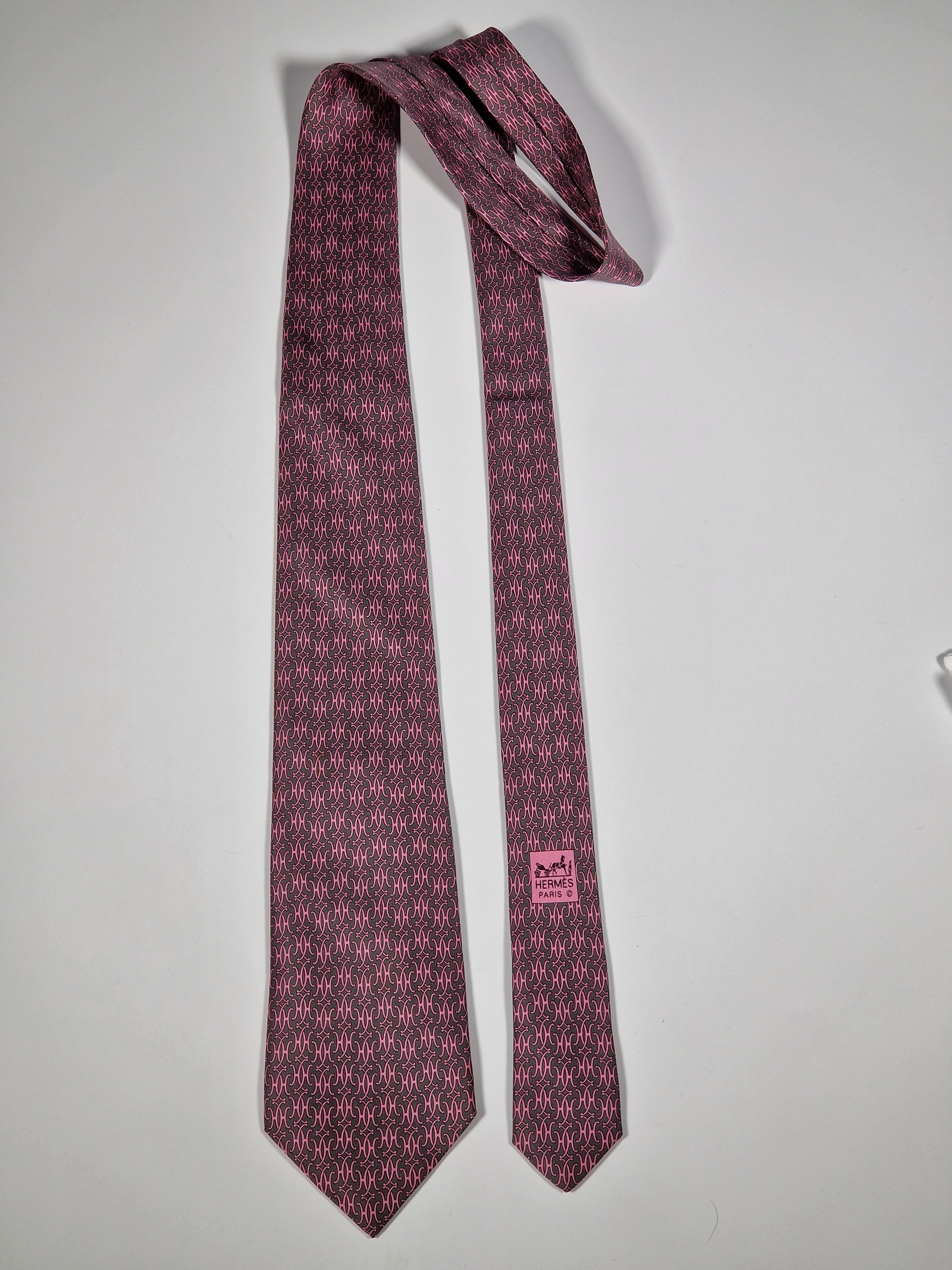 005218 Hermès silk pink H pattern tie 5218 IA