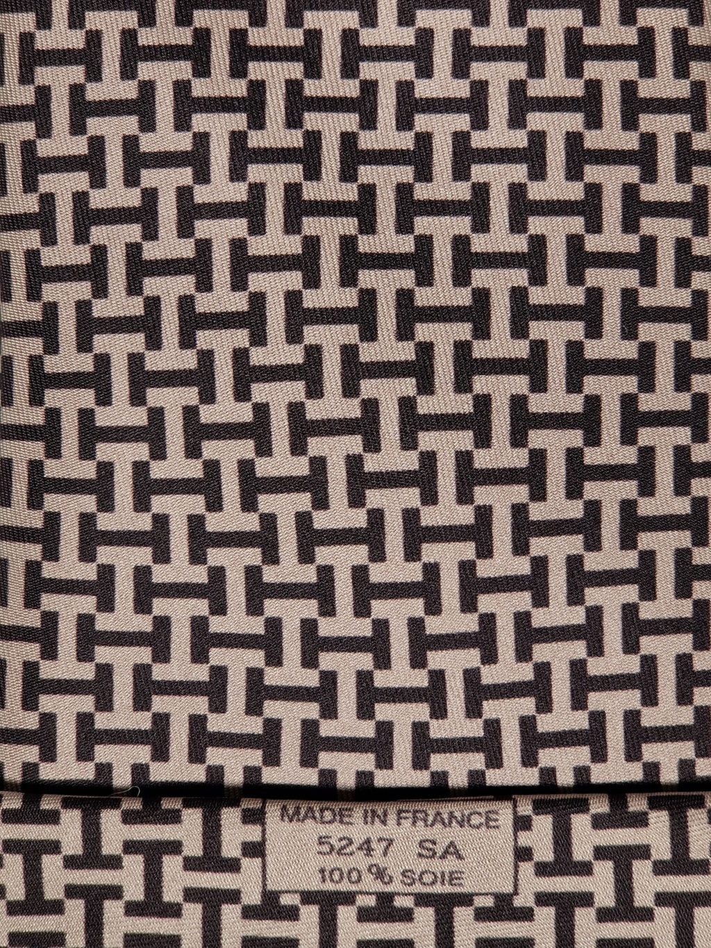 005247 Hermès tie grey H pattern 5247 SA