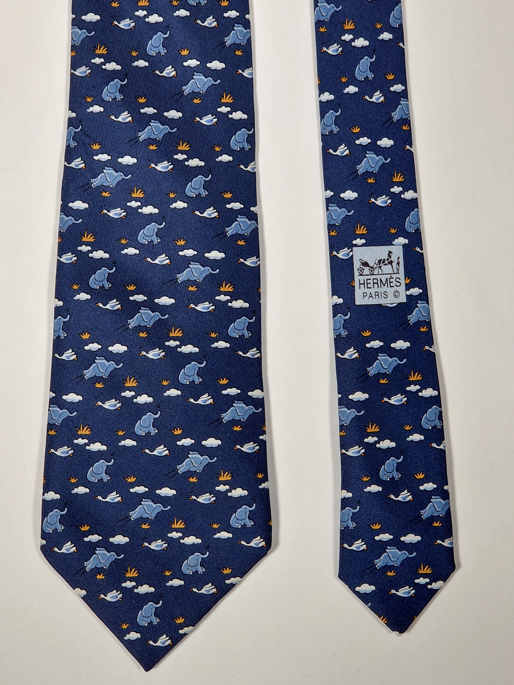 005268 Hermès tie whimsical flying elephant 5268 SA