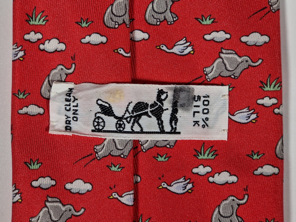 005268 Hermès tie red whimsical flying elephant 5268 SA