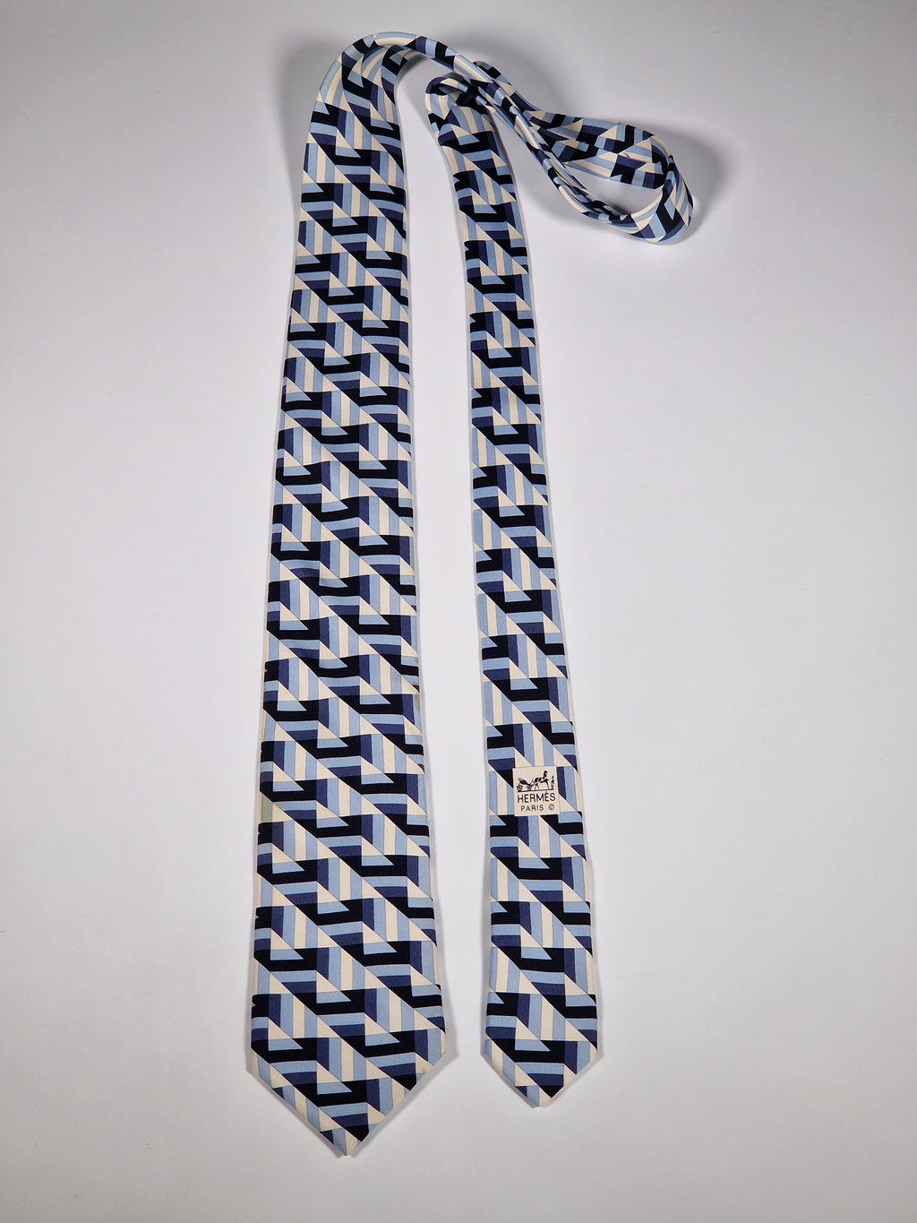 Hermès silk tie blue geometrical pattern 5310 TA