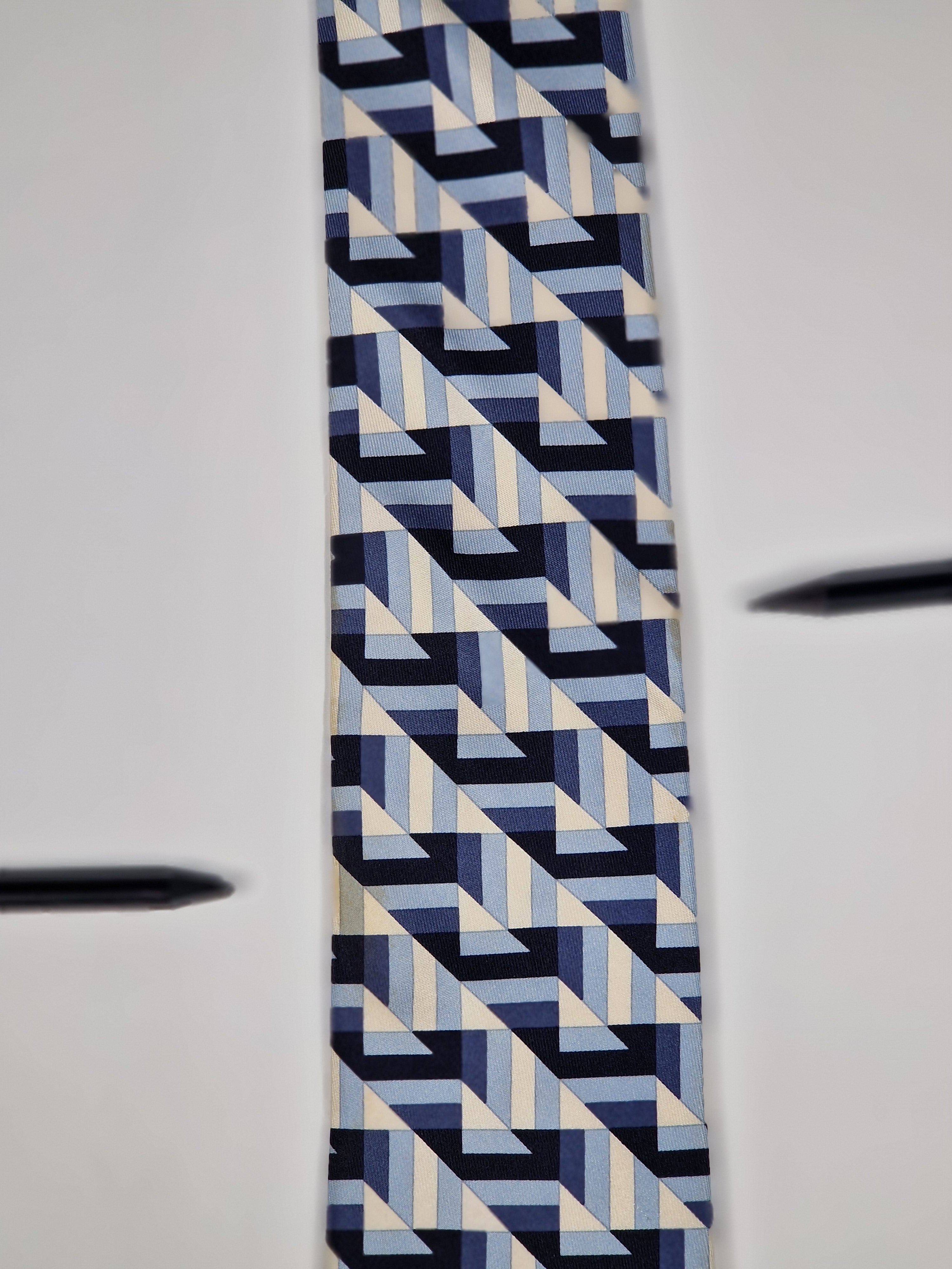 Hermès silk tie blue geometrical pattern 5310 TA