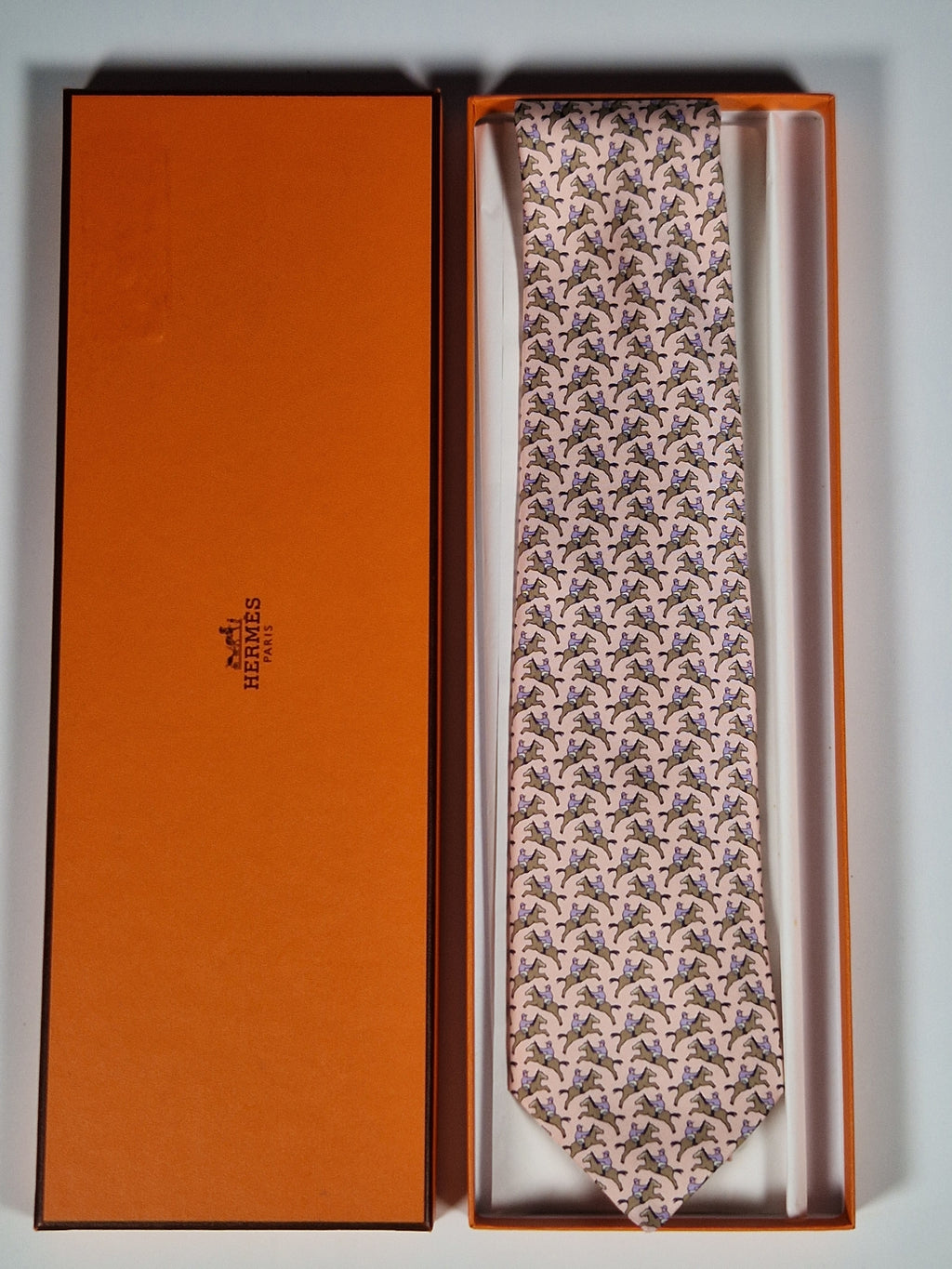 Hermès silk tie pnk equestrian pattern 5321 TA with box