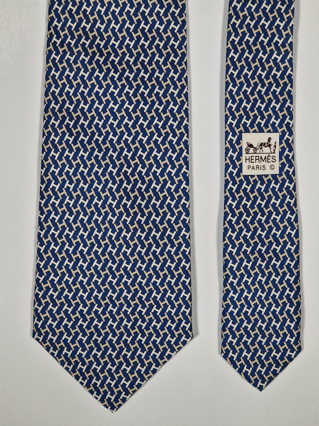 Hermès silk tie blue H pattern 5326 TA