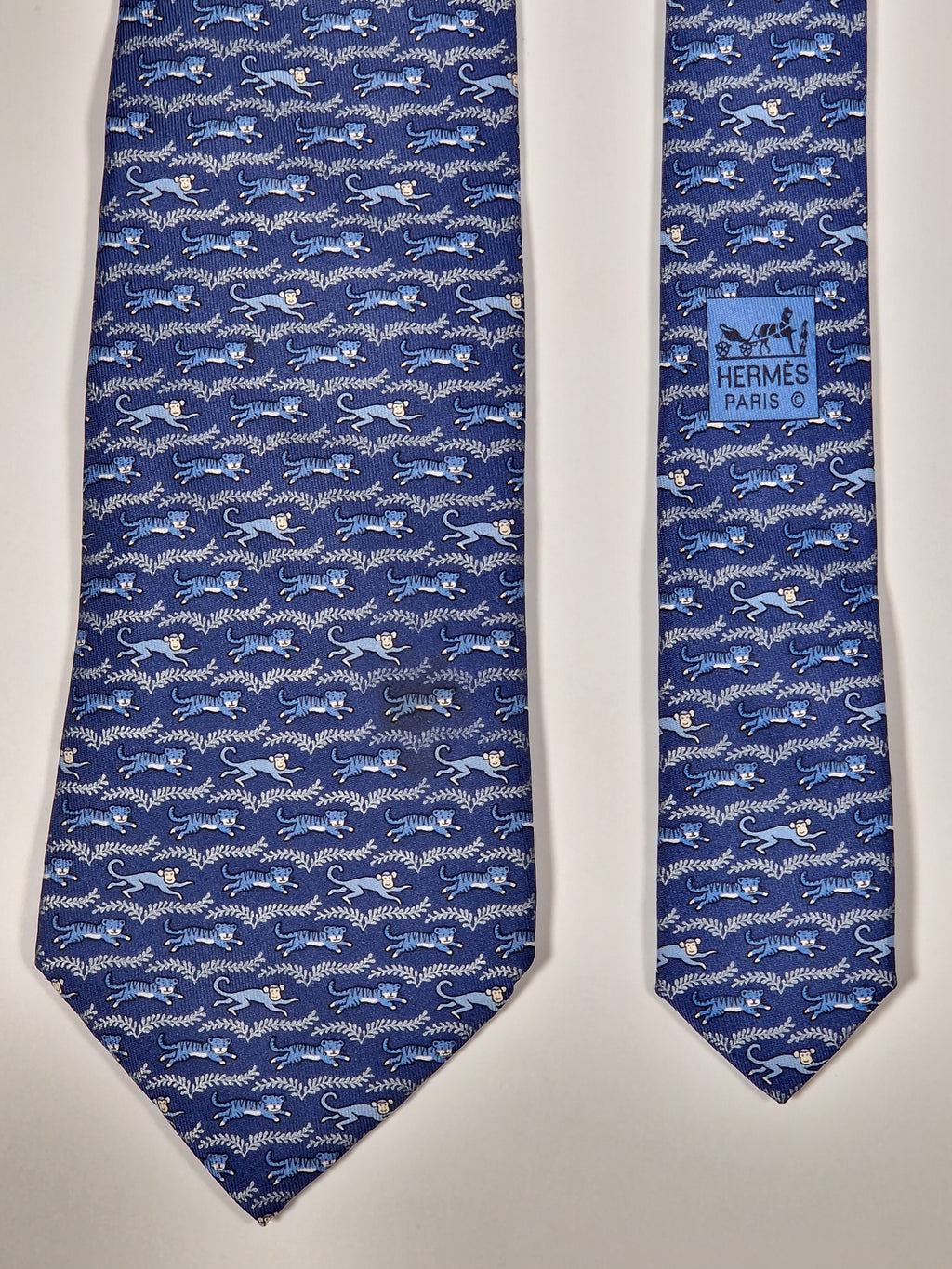 005382 Hermès tie blue tiger and monkey 5382 OA