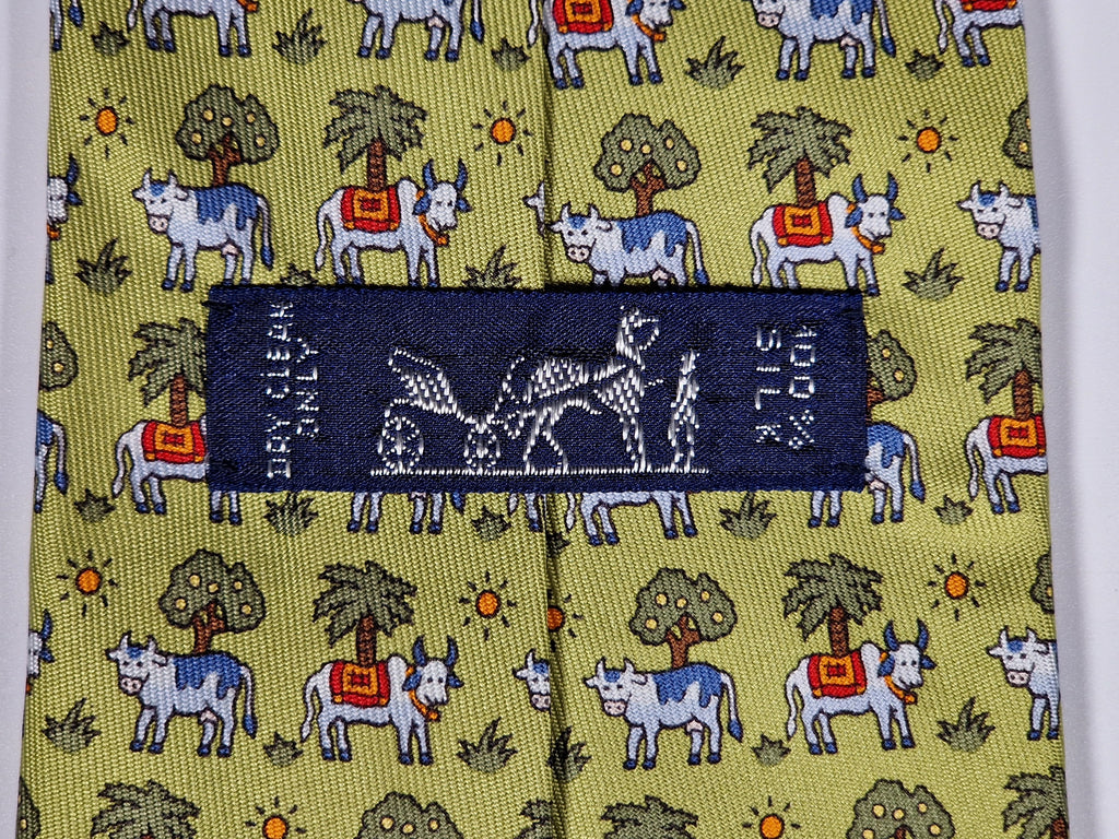 005383 Hermès tie green Whimsical cows pattern 5383 OA