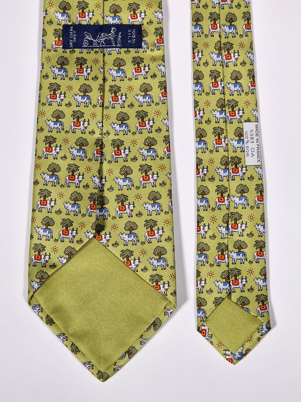 005383 Hermès tie green Whimsical cows pattern 5383 OA