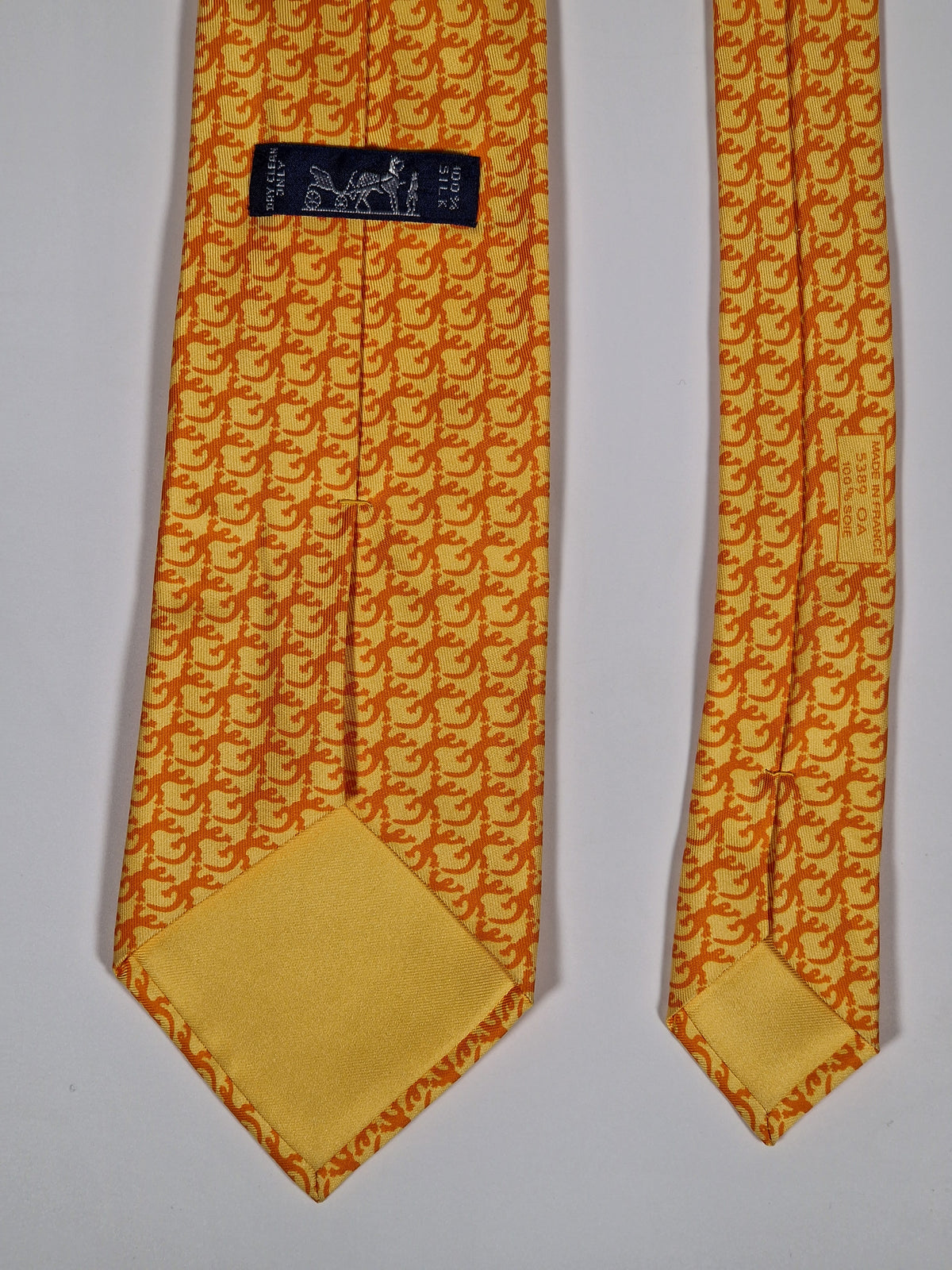 005389 Hermès tie orange Gekko pattern 5389 OA