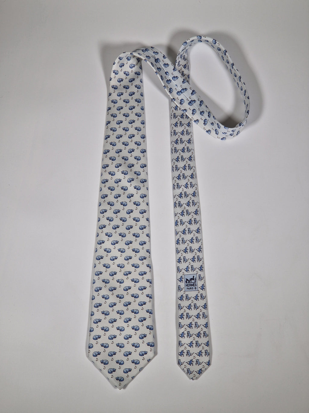 005415 Hermès tie blue whimsical cat and mouse pattern 5415 OA