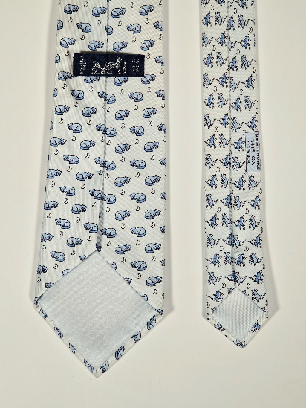 005415 Hermès tie blue whimsical cat and mouse pattern 5415 OA