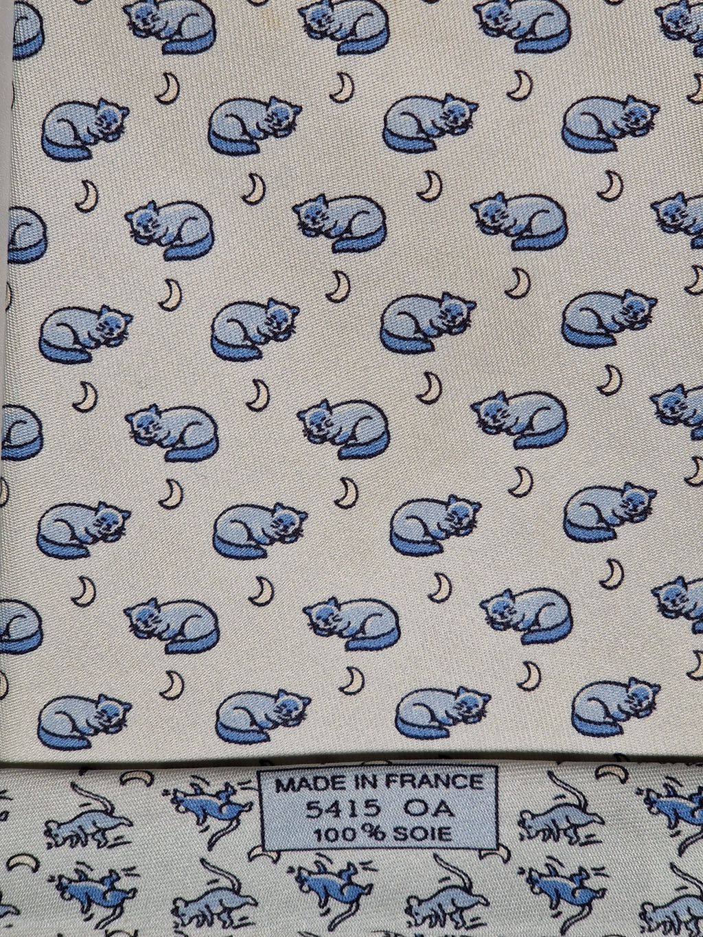 005415 Hermès tie blue whimsical cat and mouse pattern 5415 OA