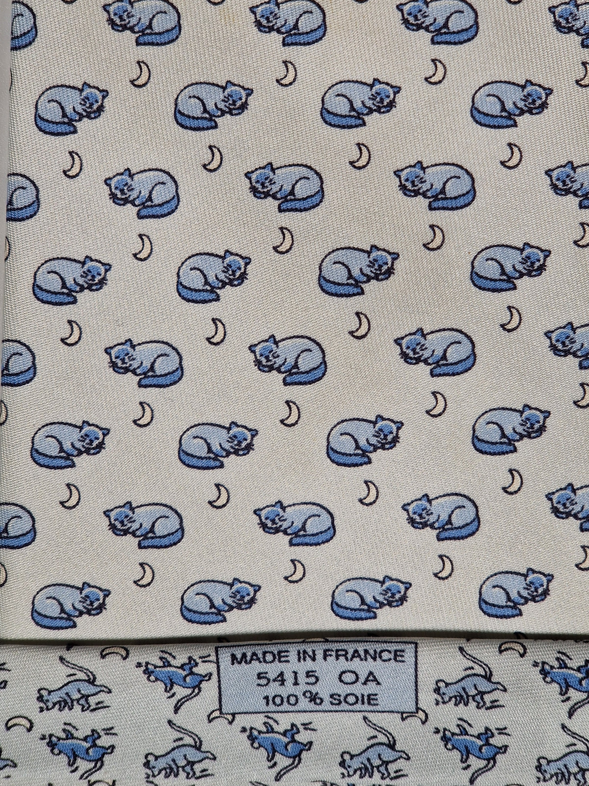 005415 Hermès tie blue whimsical cat and mouse pattern 5415 OA