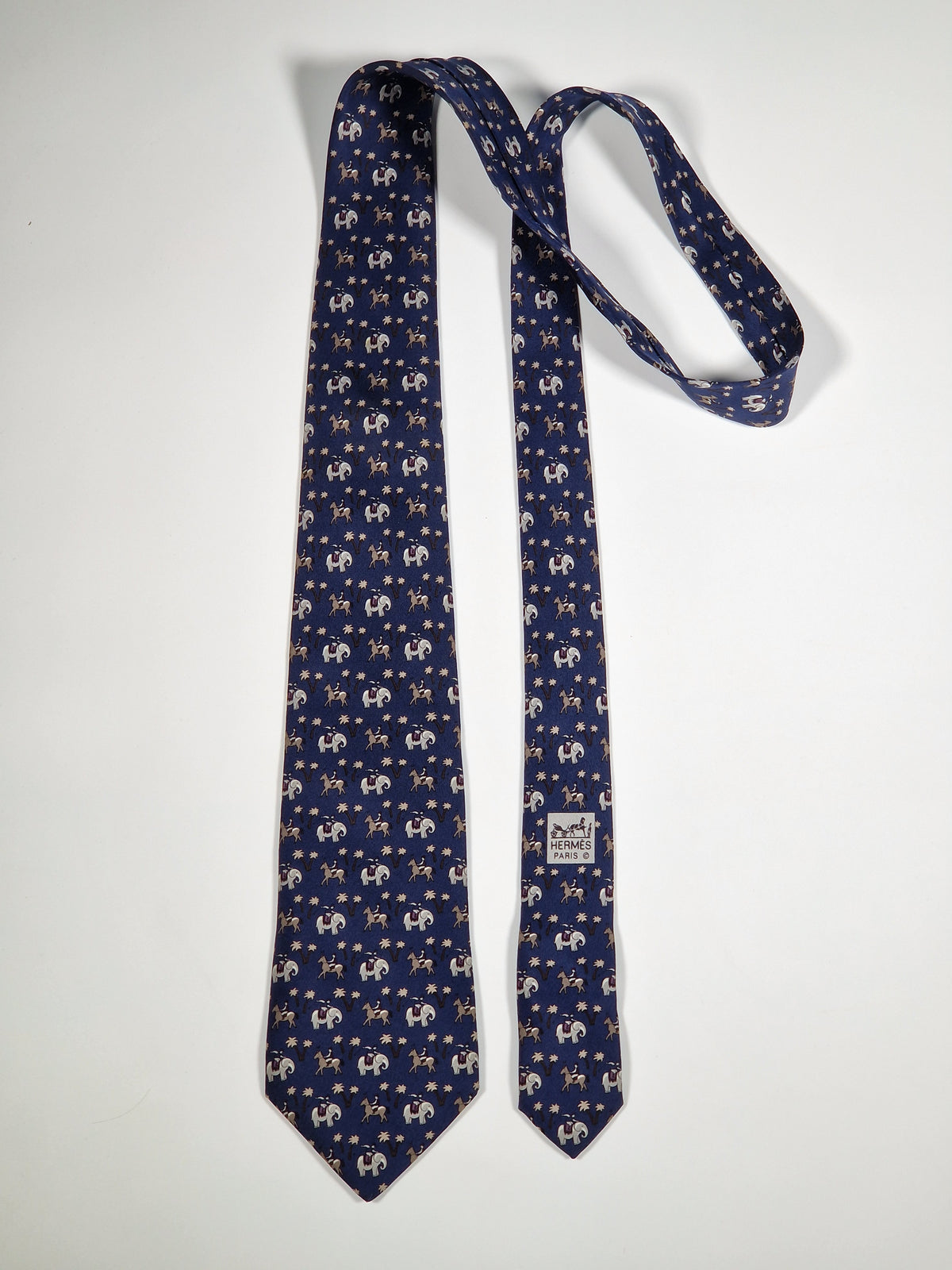 005416 Hermès tie blue whimsical jockeys on elephants 5416 OA