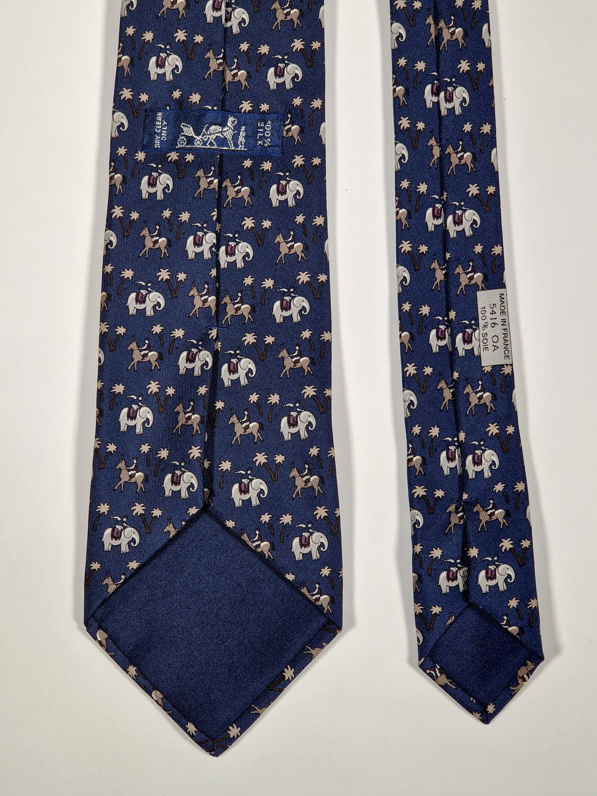 005416 Hermès tie blue whimsical jockeys on elephants 5416 OA