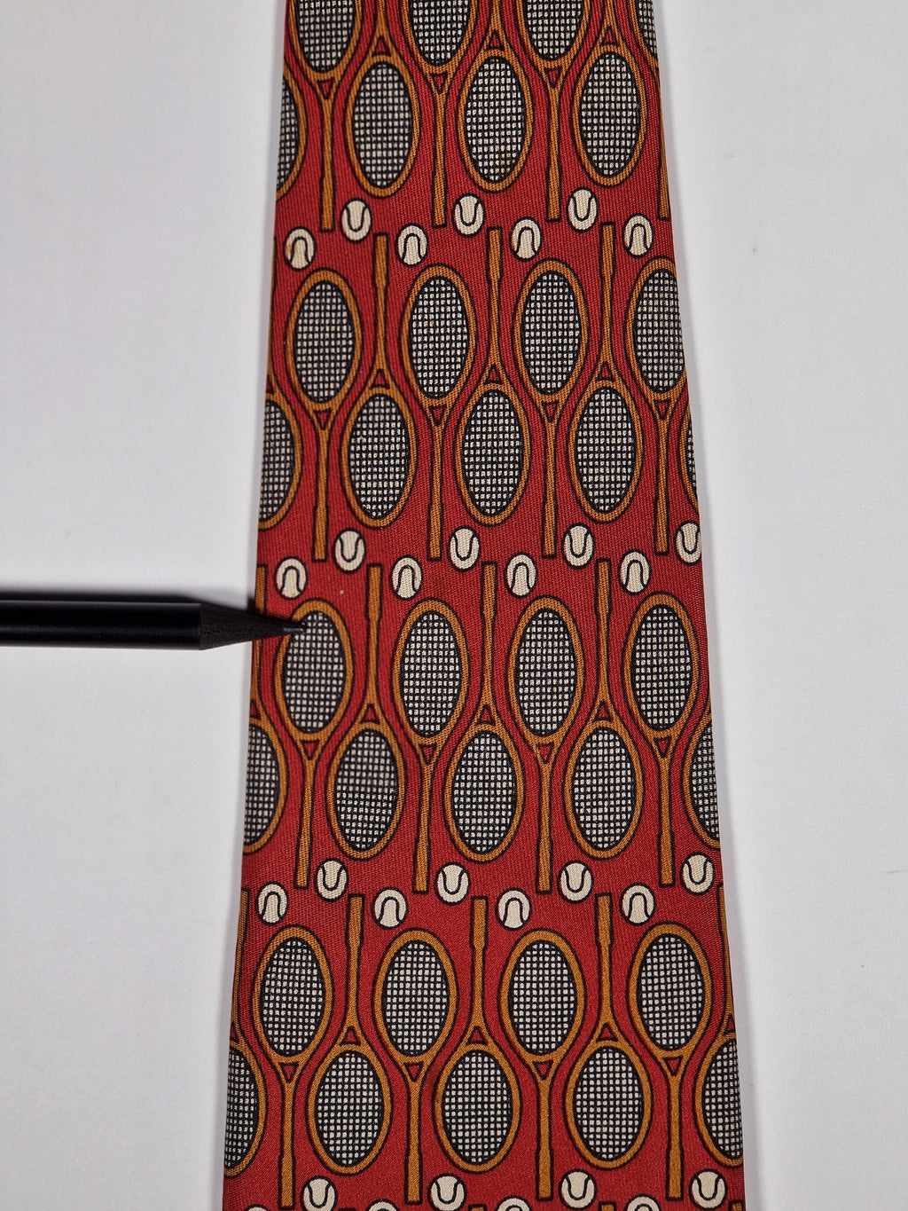 Hermès silk tie red tennis pattern 546 IA