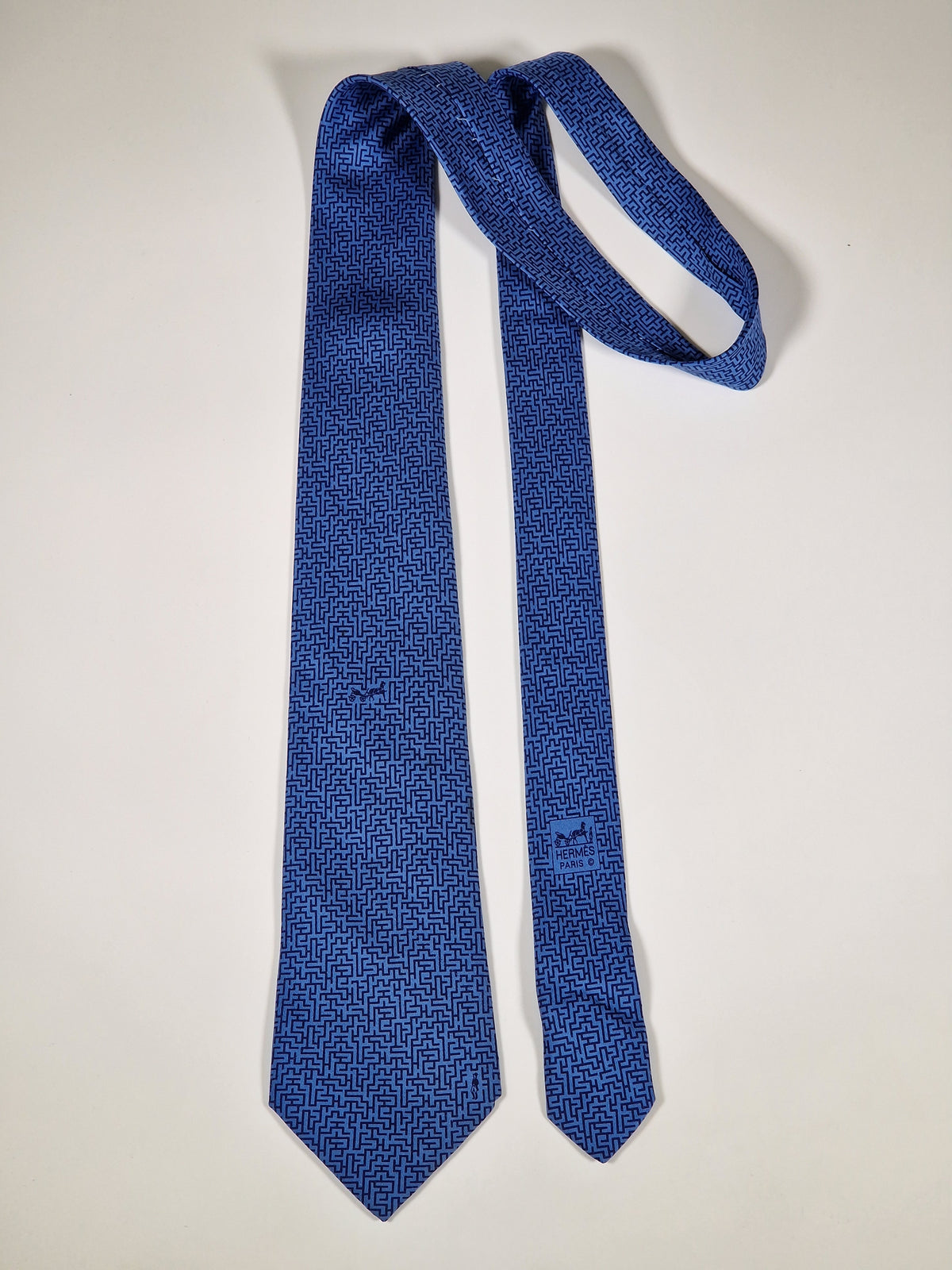 005502 Hermès tie blue maze pattern 5502 UA