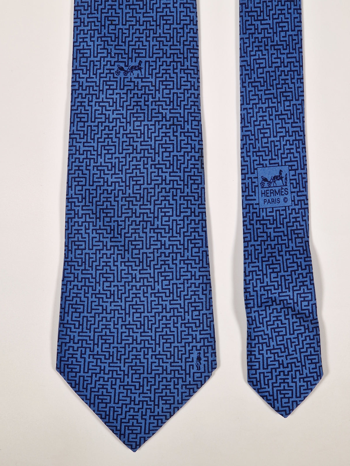 005502 Hermès tie blue maze pattern 5502 UA