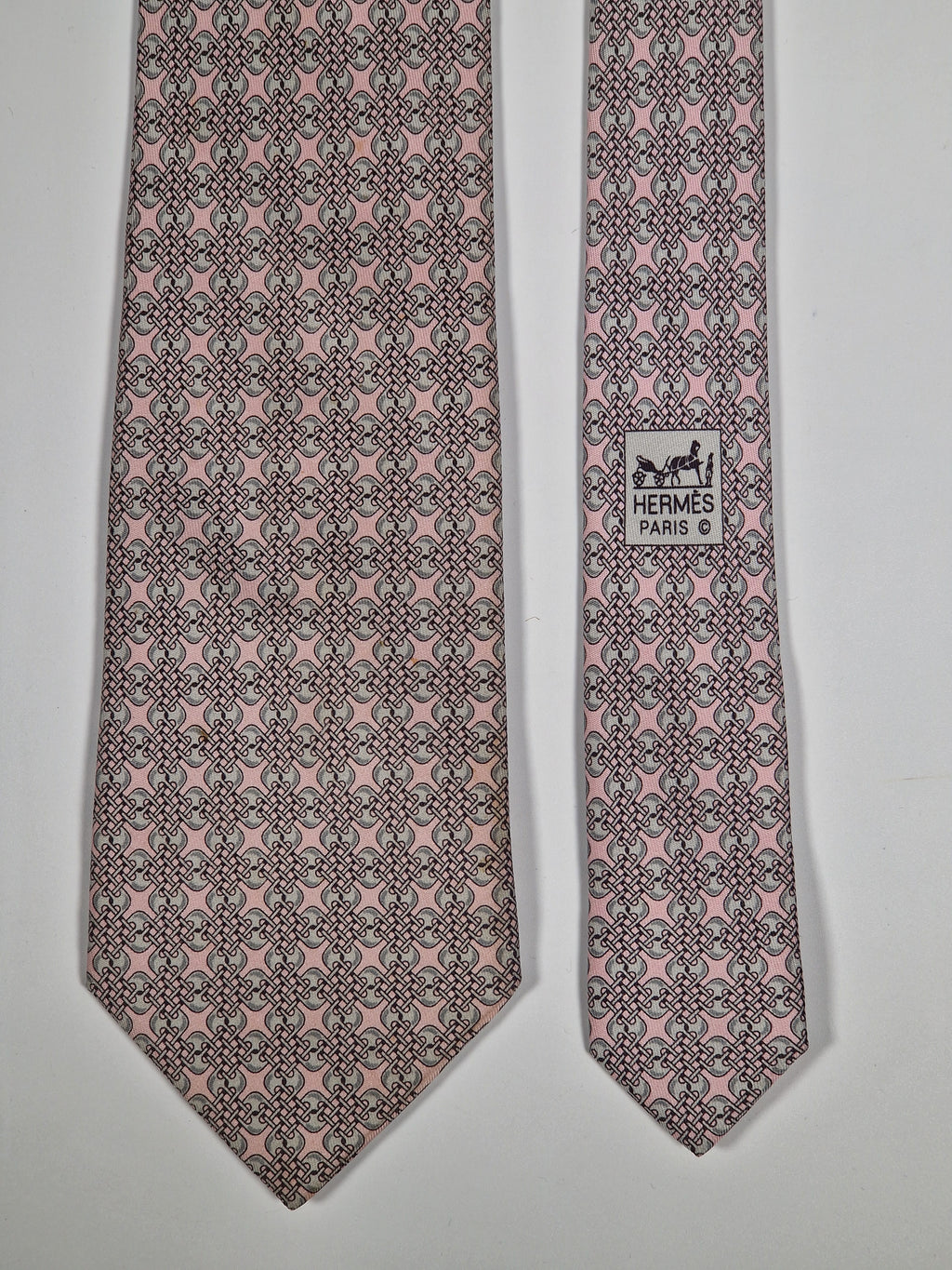 Hermès silk tie pink equestrian pattern 5529 UA