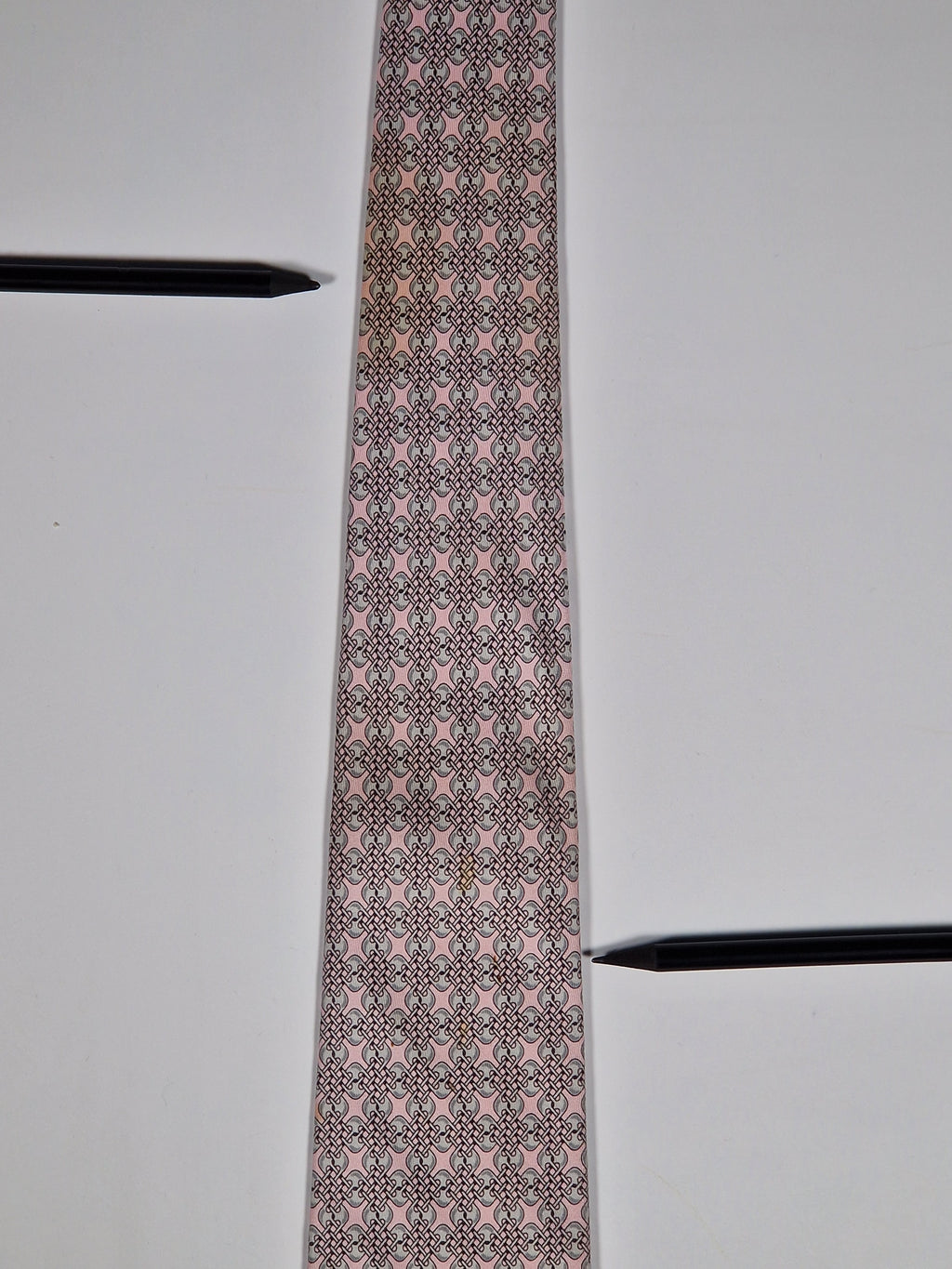 Hermès silk tie pink equestrian pattern 5529 UA