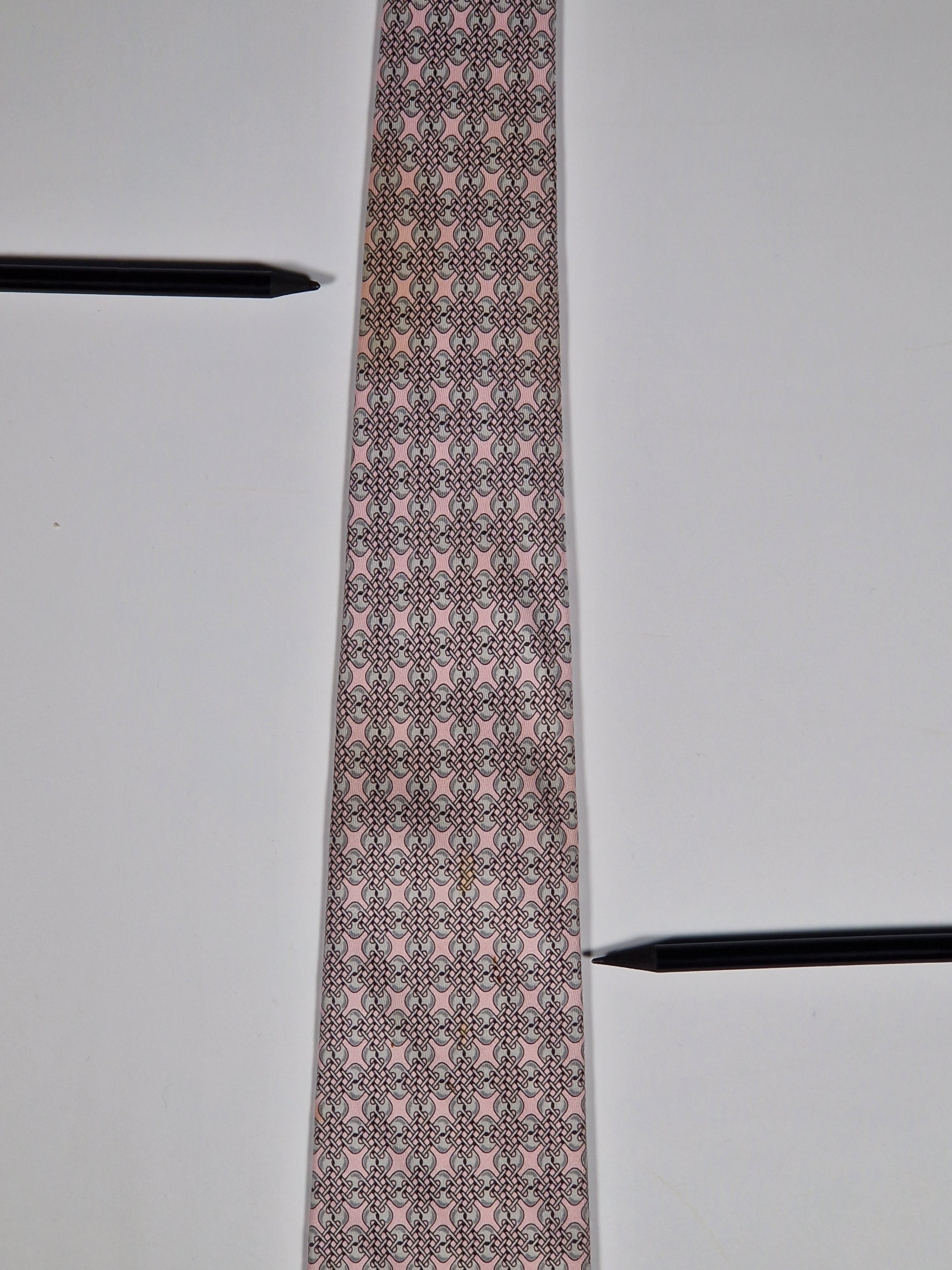 Hermès silk tie pink equestrian pattern 5529 UA