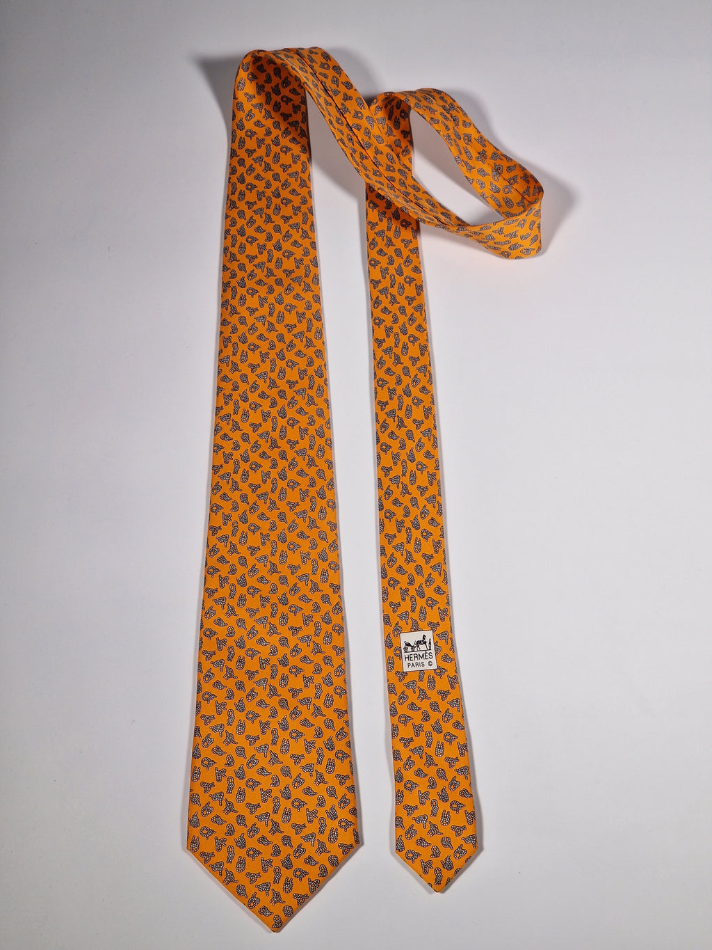 005561 Hermès tie orange knots Hermès 5561 MA tie orange