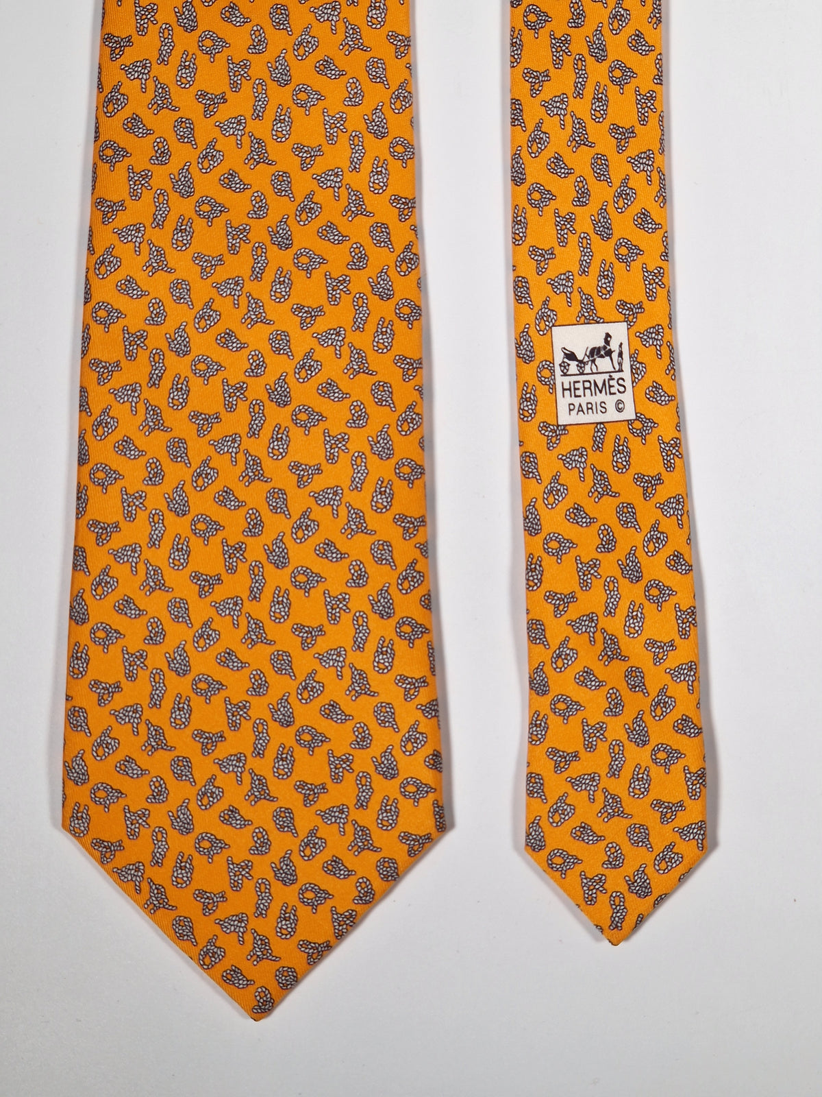 005561 Hermès tie orange knots Hermès 5561 MA tie orange
