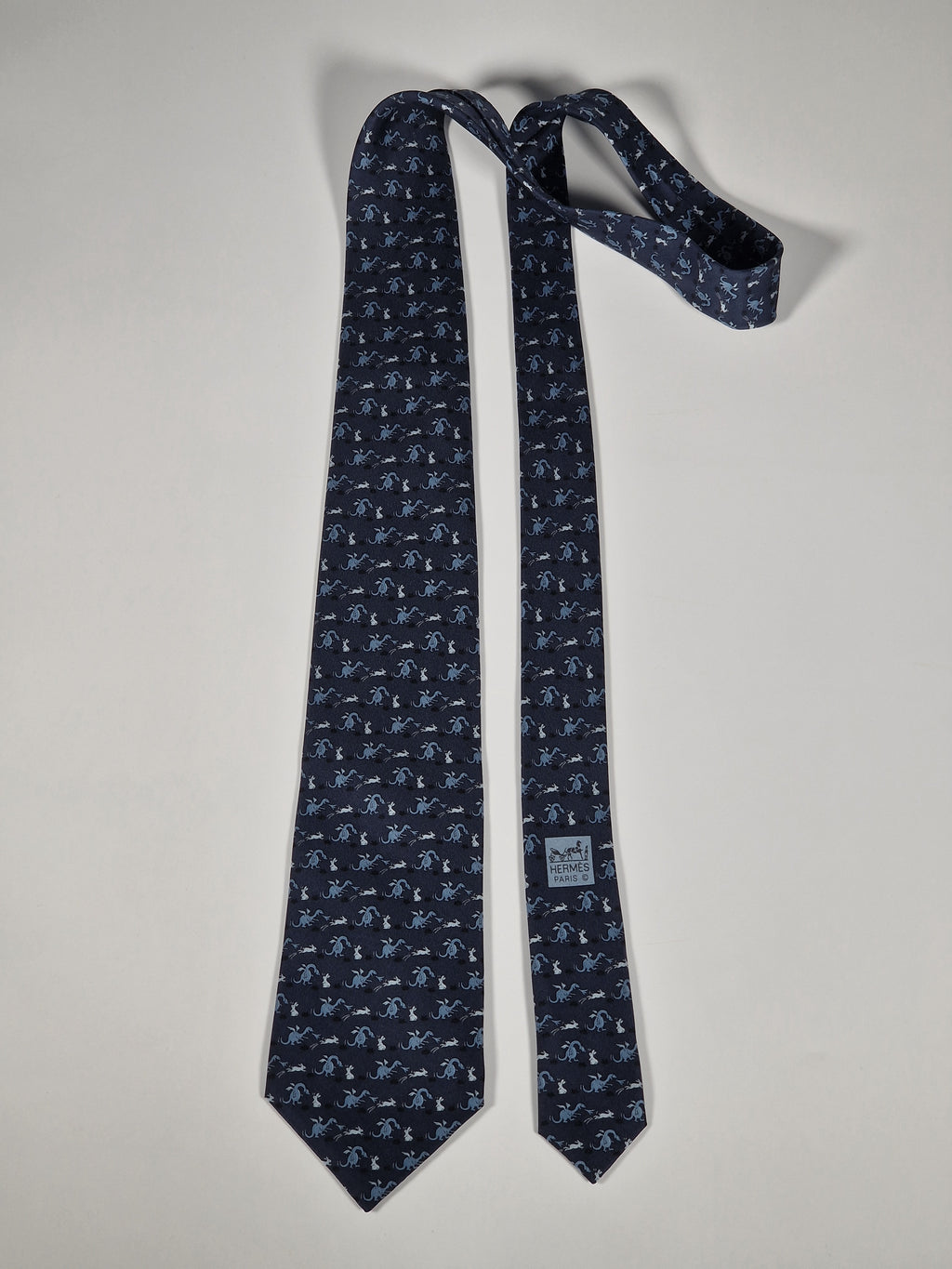 Hermès silk tie blue dragon and rabbit 5607 MA