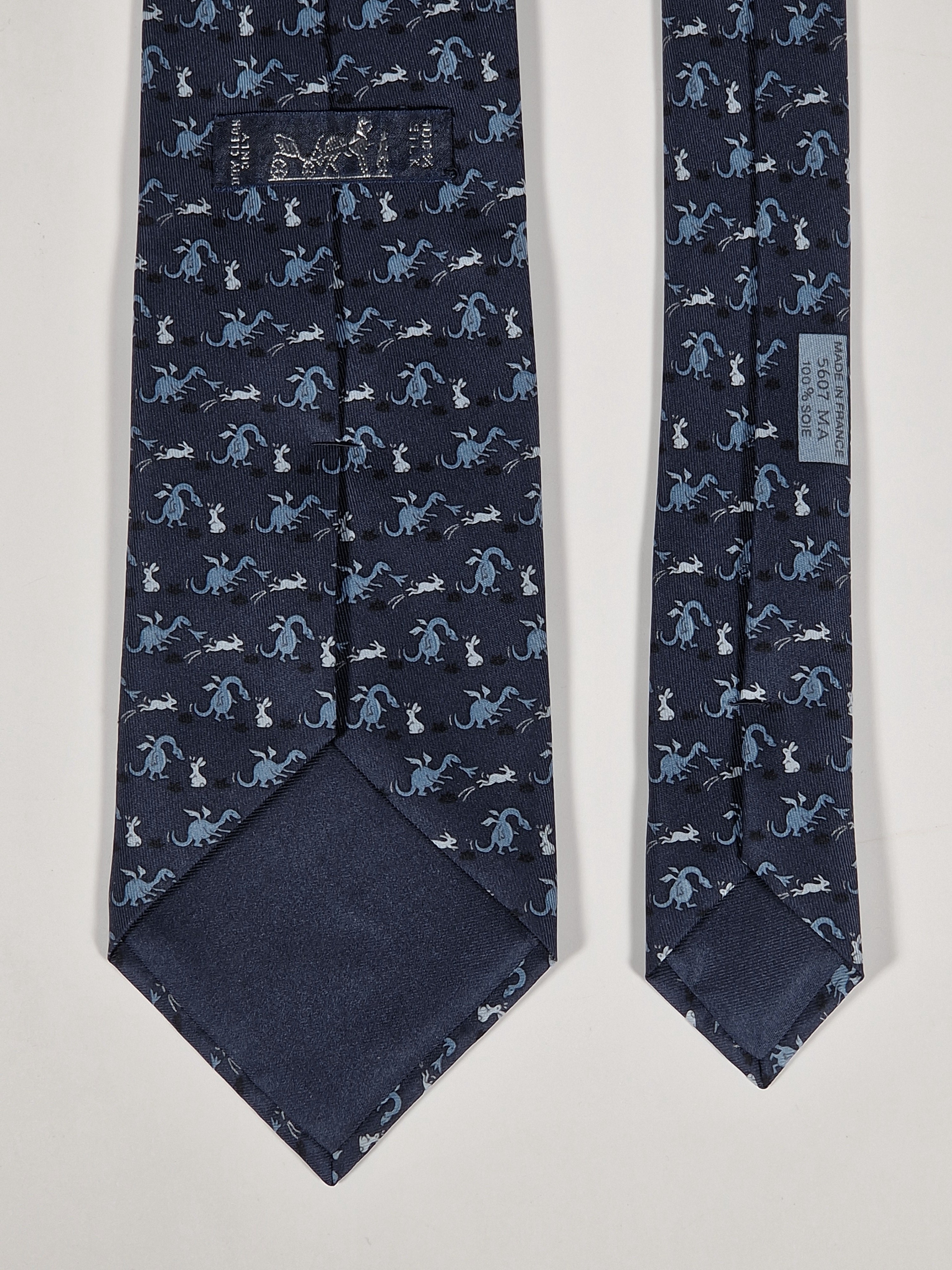 Hermès silk tie blue dragon and rabbit 5607 MA