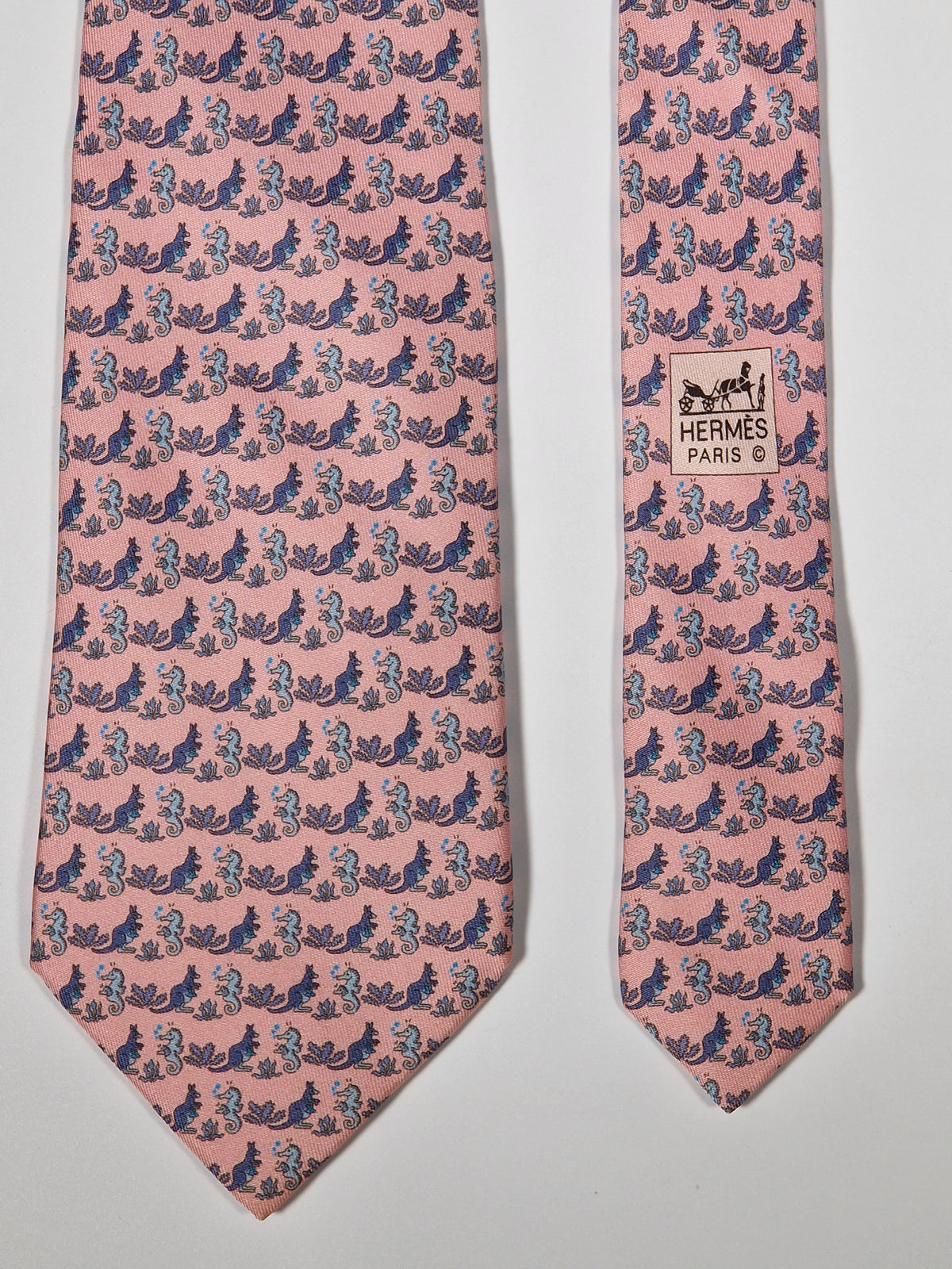 005634 Hermès tie pink whimsical seahorse and kangaroo 5634 EA